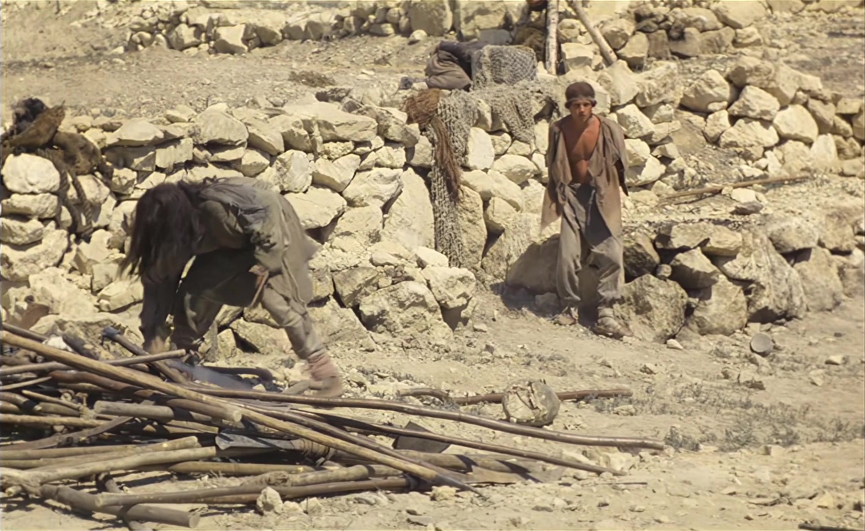 Es ist nicht leicht, ein Gott zu sein (1989), wide, 1.63:1 — film still