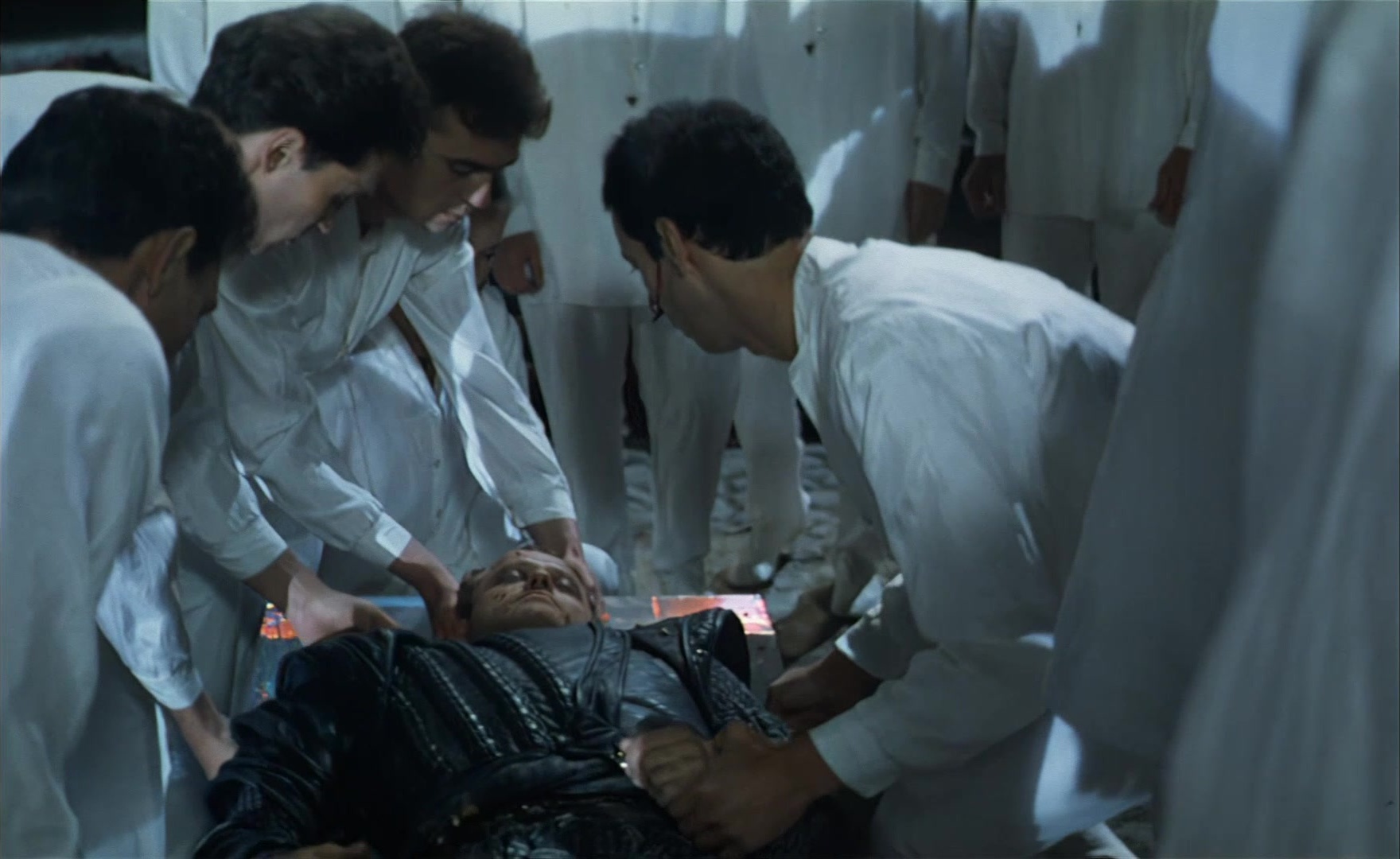 Es ist nicht leicht, ein Gott zu sein (1989), wide, 1.63:1 — film still