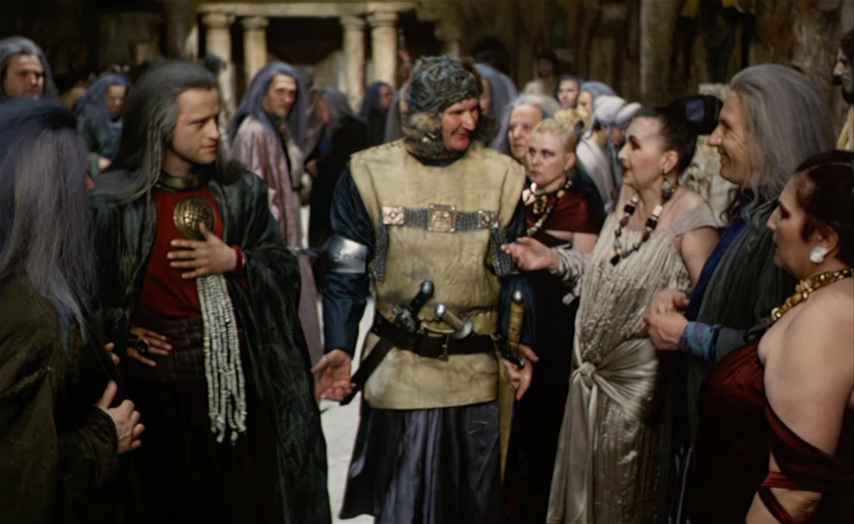 Es ist nicht leicht, ein Gott zu sein (1989), wide, 1.63:1 — film still