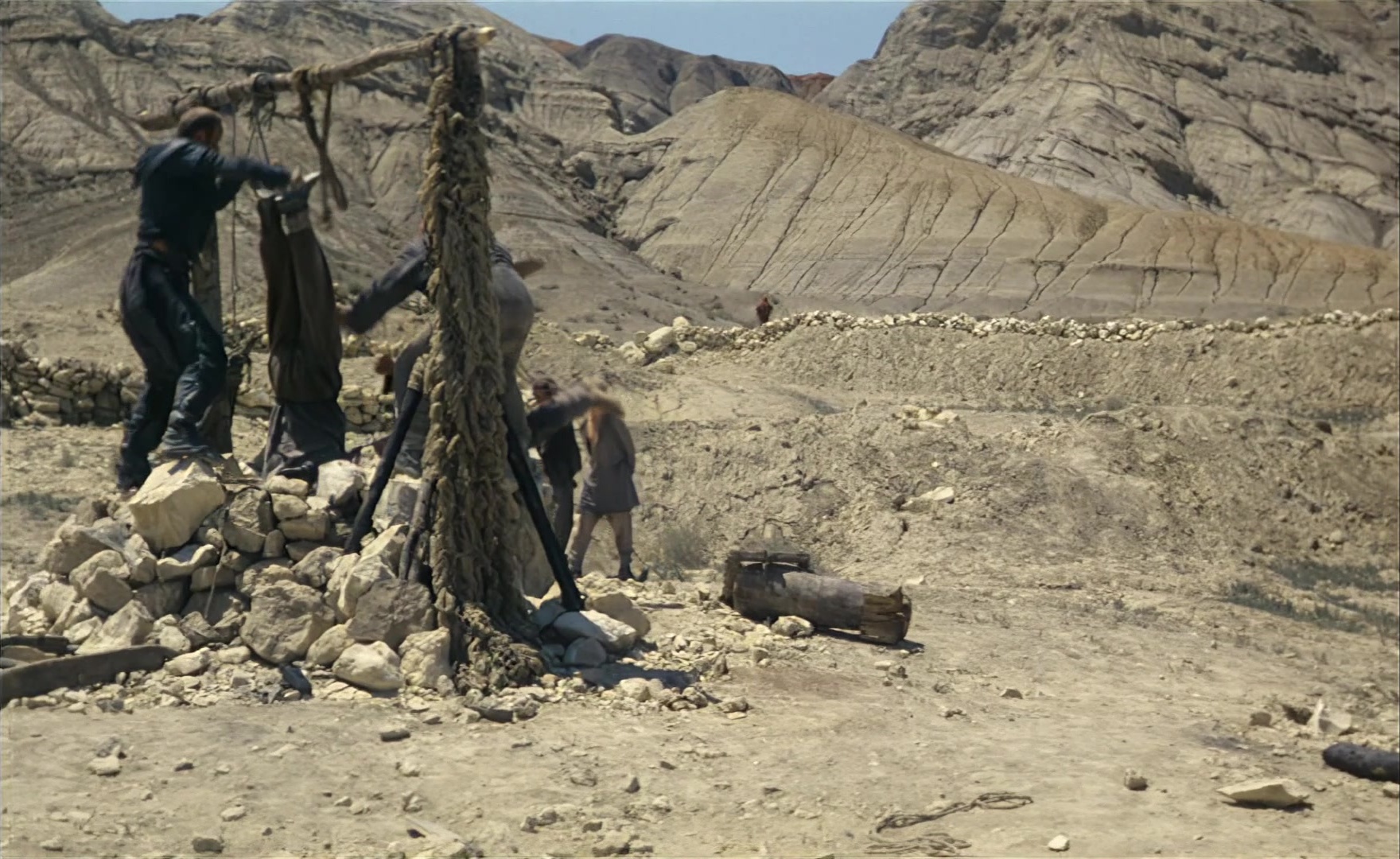 Es ist nicht leicht, ein Gott zu sein (1989), wide, 1.63:1 — film still