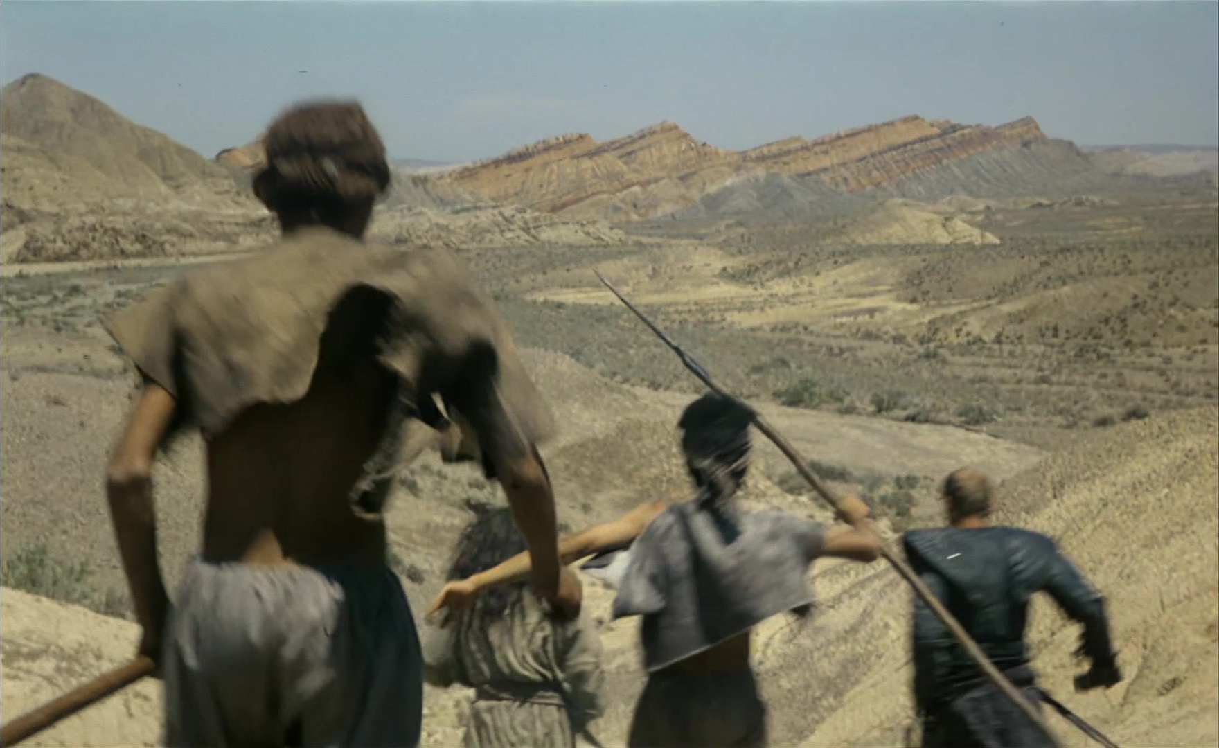 Es ist nicht leicht, ein Gott zu sein (1989), wide, 1.63:1 — film still