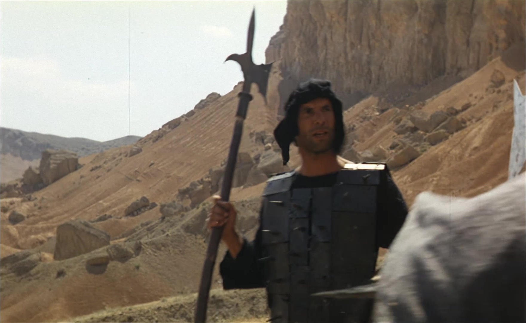 Es ist nicht leicht, ein Gott zu sein (1989), wide, 1.63:1 — film still
