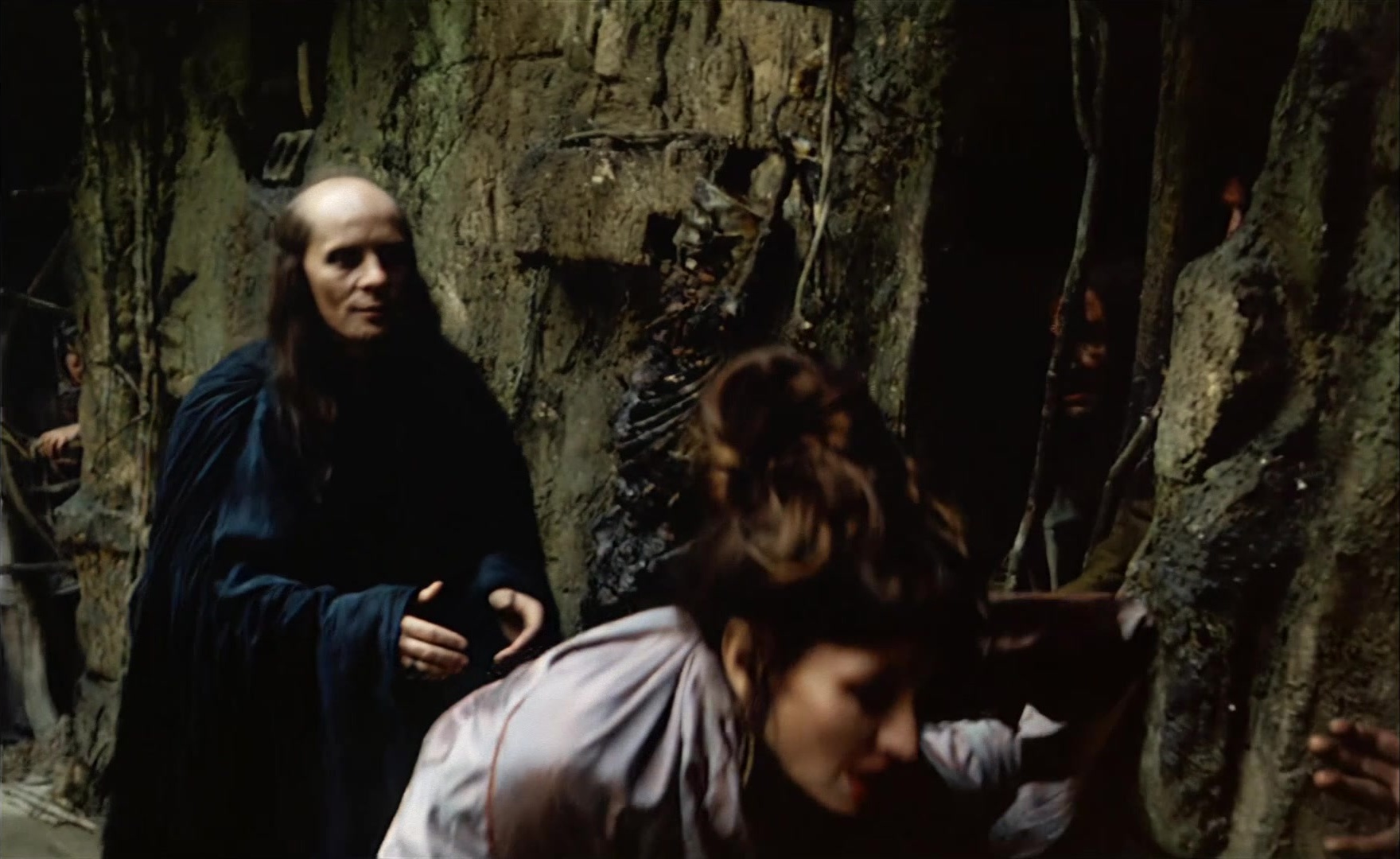 Es ist nicht leicht, ein Gott zu sein (1989), wide, 1.63:1 — film still