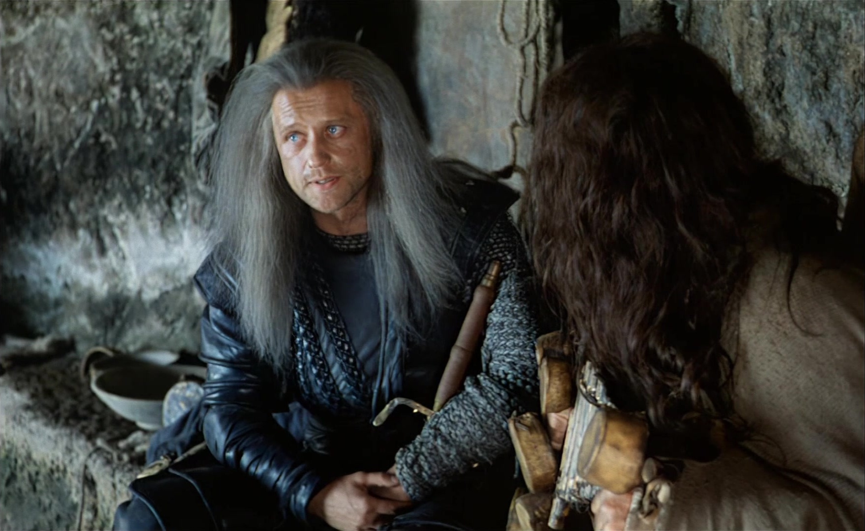Es ist nicht leicht, ein Gott zu sein (1989), wide, 1.63:1 — film still