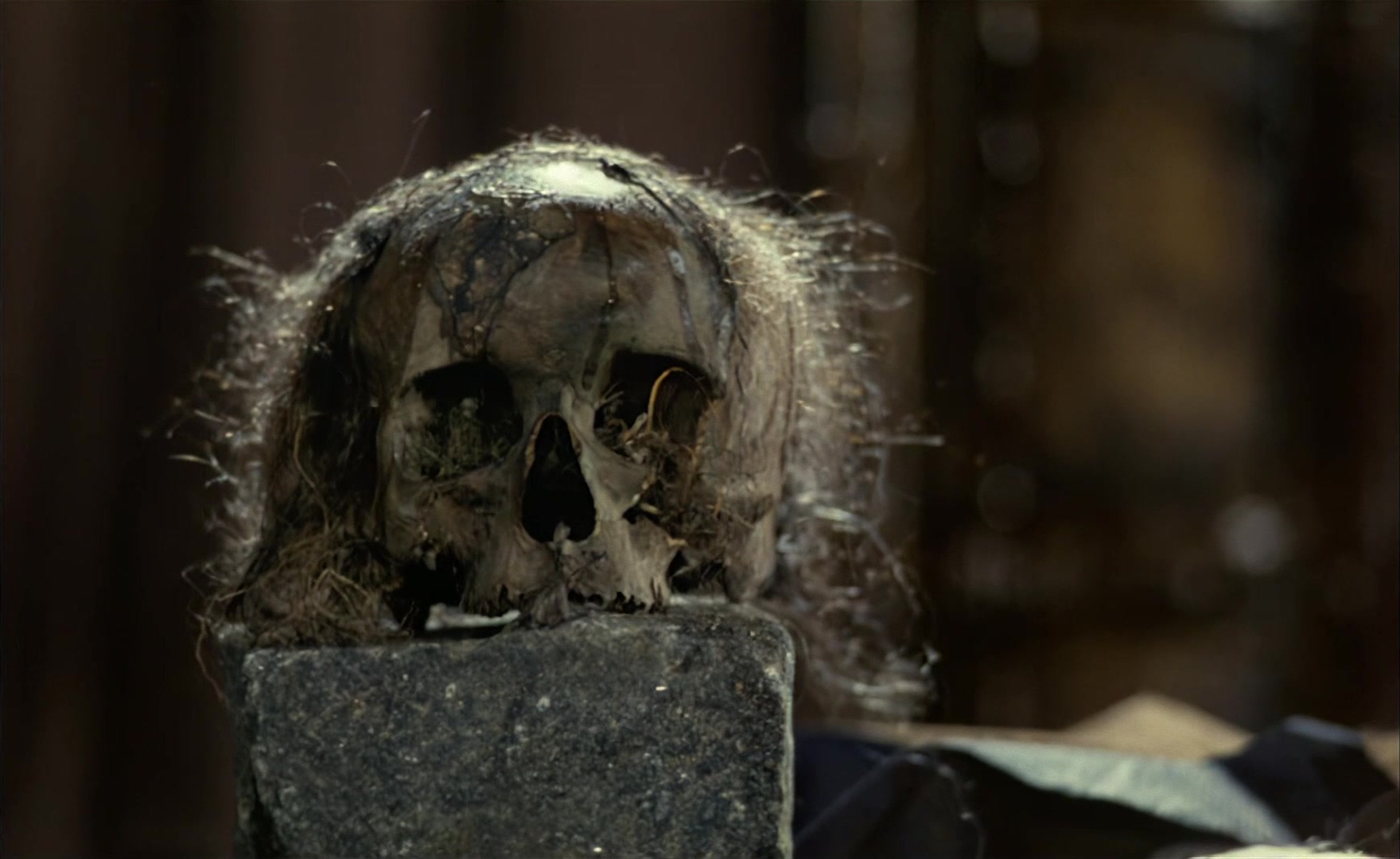 Es ist nicht leicht, ein Gott zu sein (1989), wide, 1.63:1 — film still