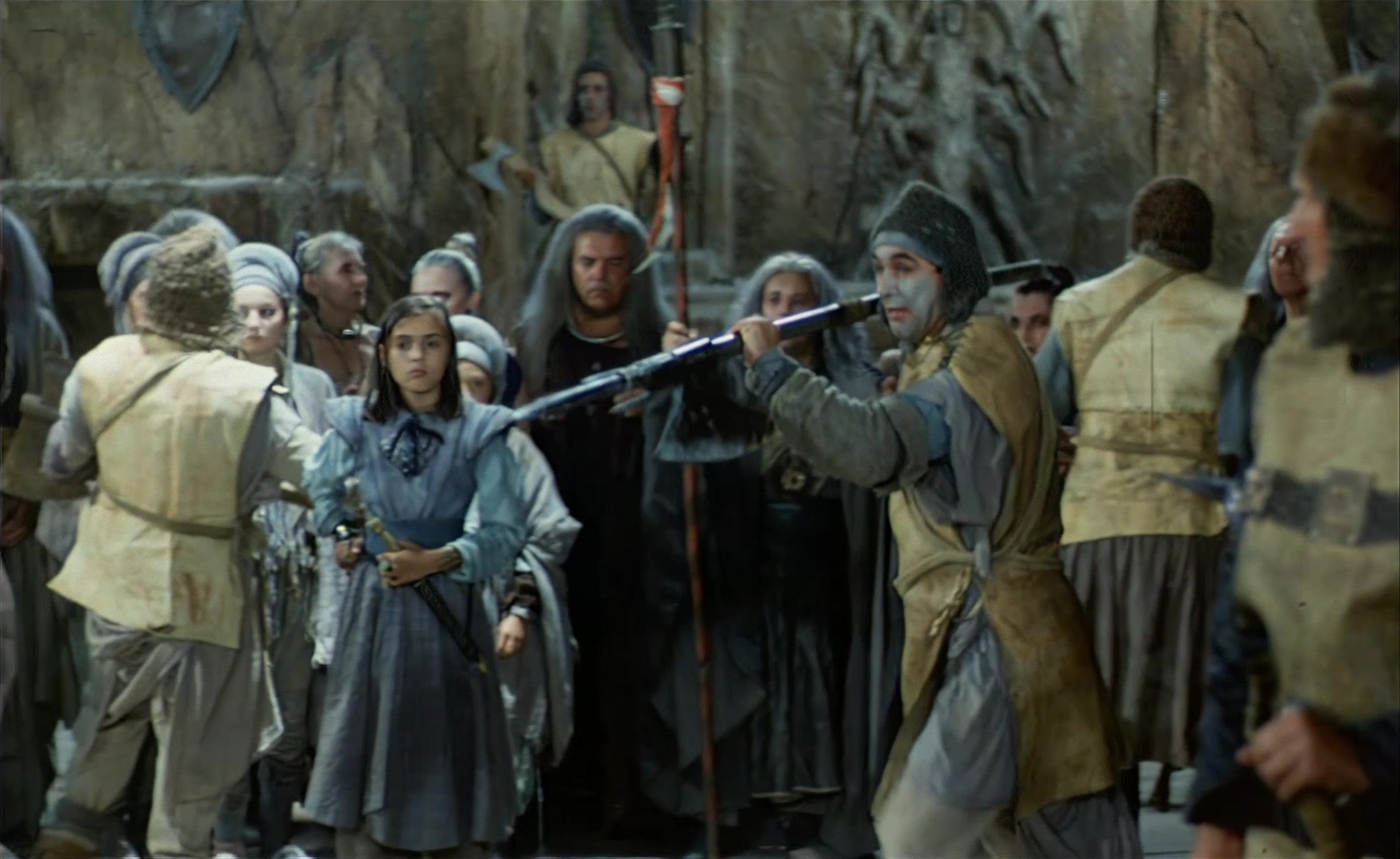 Es ist nicht leicht, ein Gott zu sein (1989), wide, 1.63:1 — film still