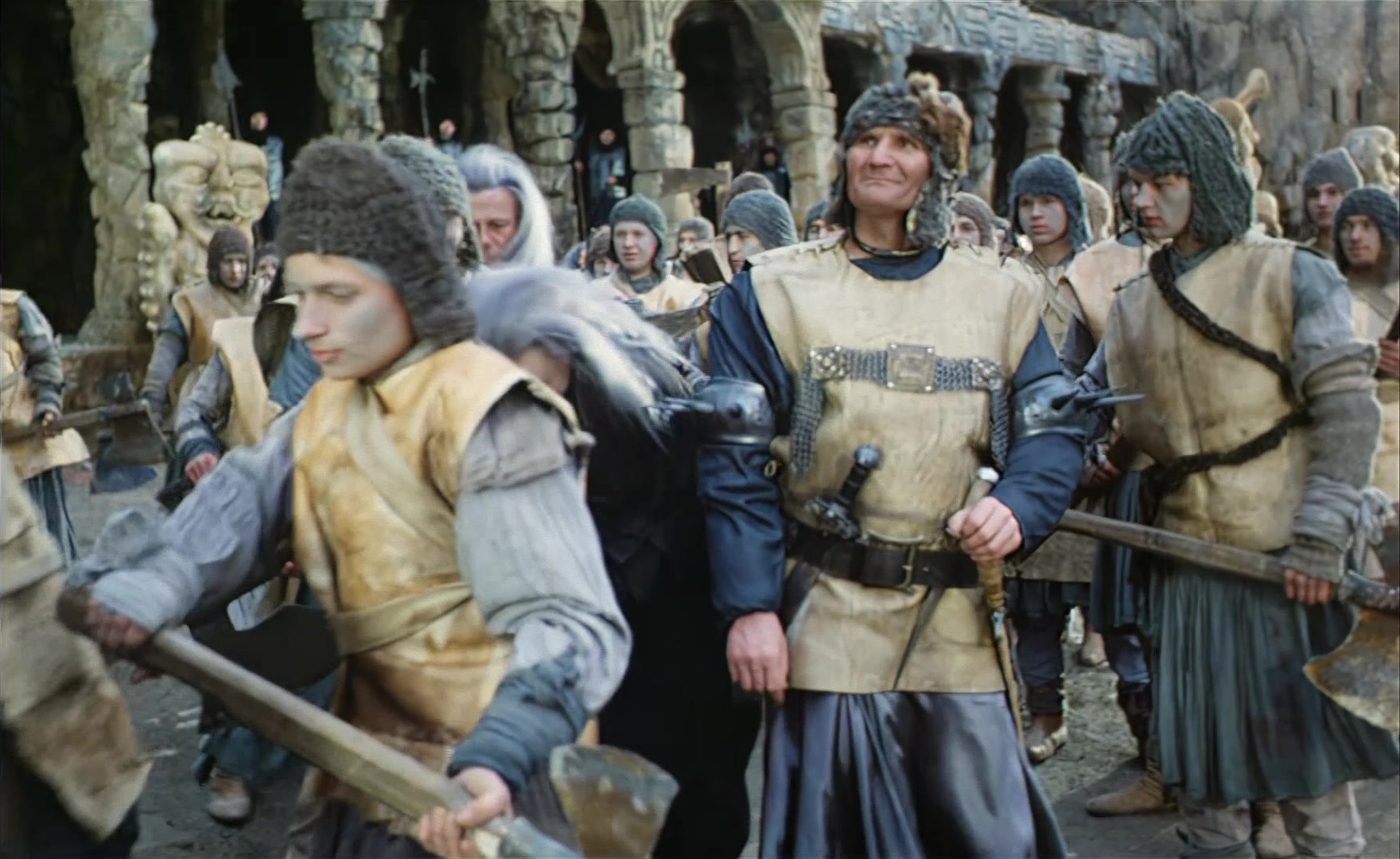 Es ist nicht leicht, ein Gott zu sein (1989), wide, 1.63:1 — film still