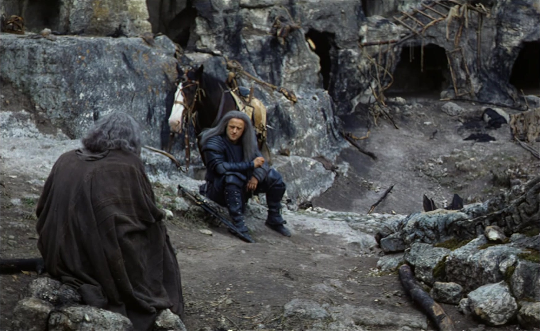 Es ist nicht leicht, ein Gott zu sein (1989), wide, 1.63:1 — film still