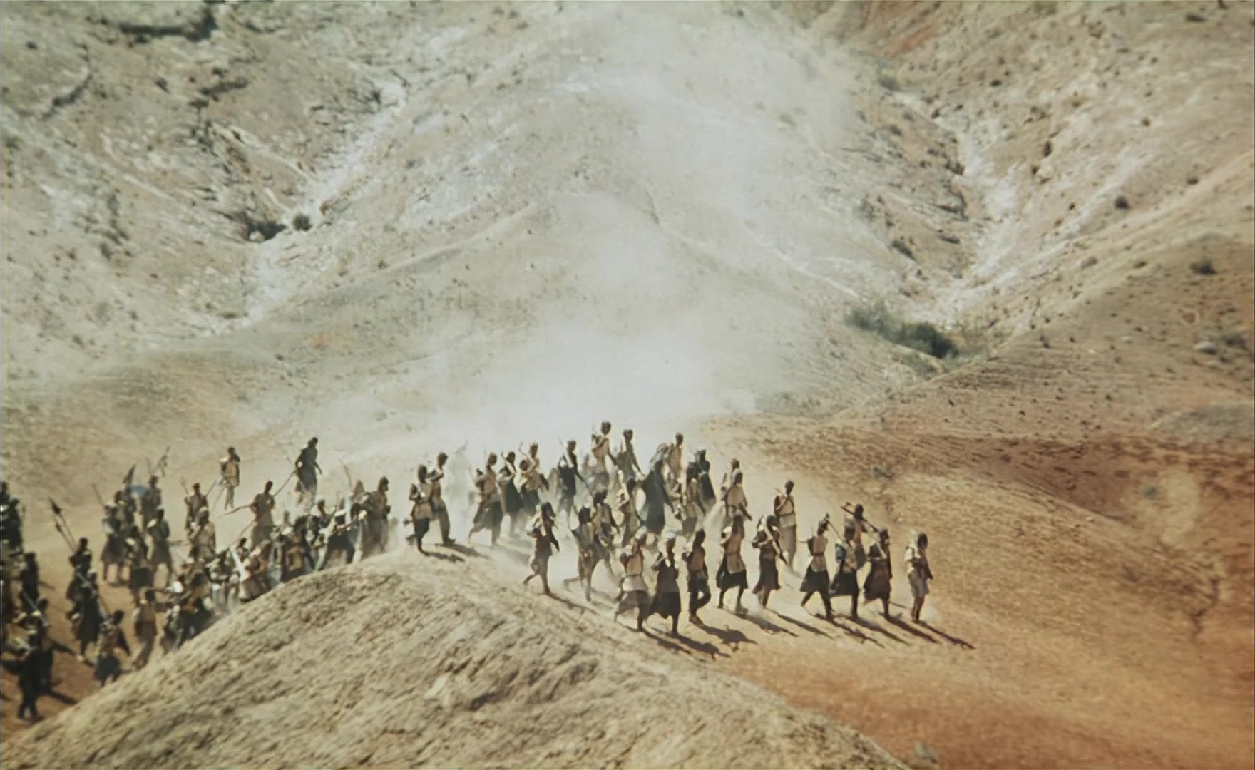 Es ist nicht leicht, ein Gott zu sein (1989), wide, 1.63:1 — film still
