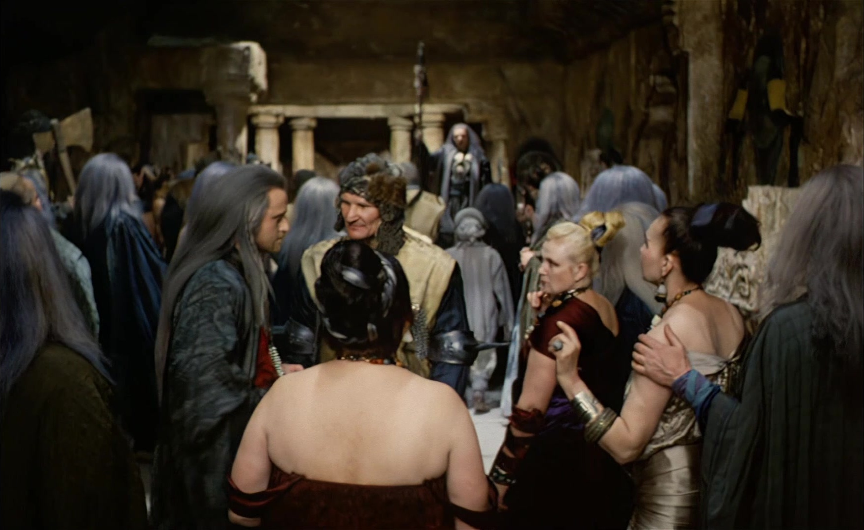 Es ist nicht leicht, ein Gott zu sein (1989), wide, 1.63:1 — film still