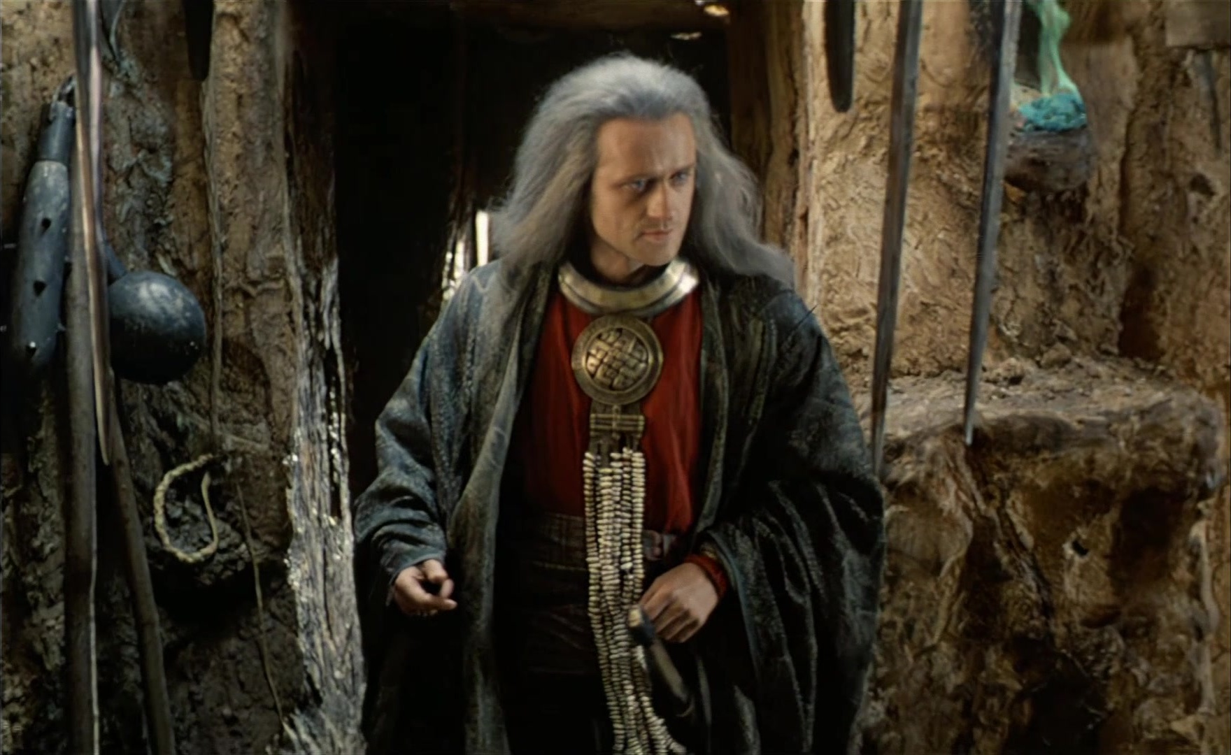 Es ist nicht leicht, ein Gott zu sein (1989), wide, 1.63:1 — film still