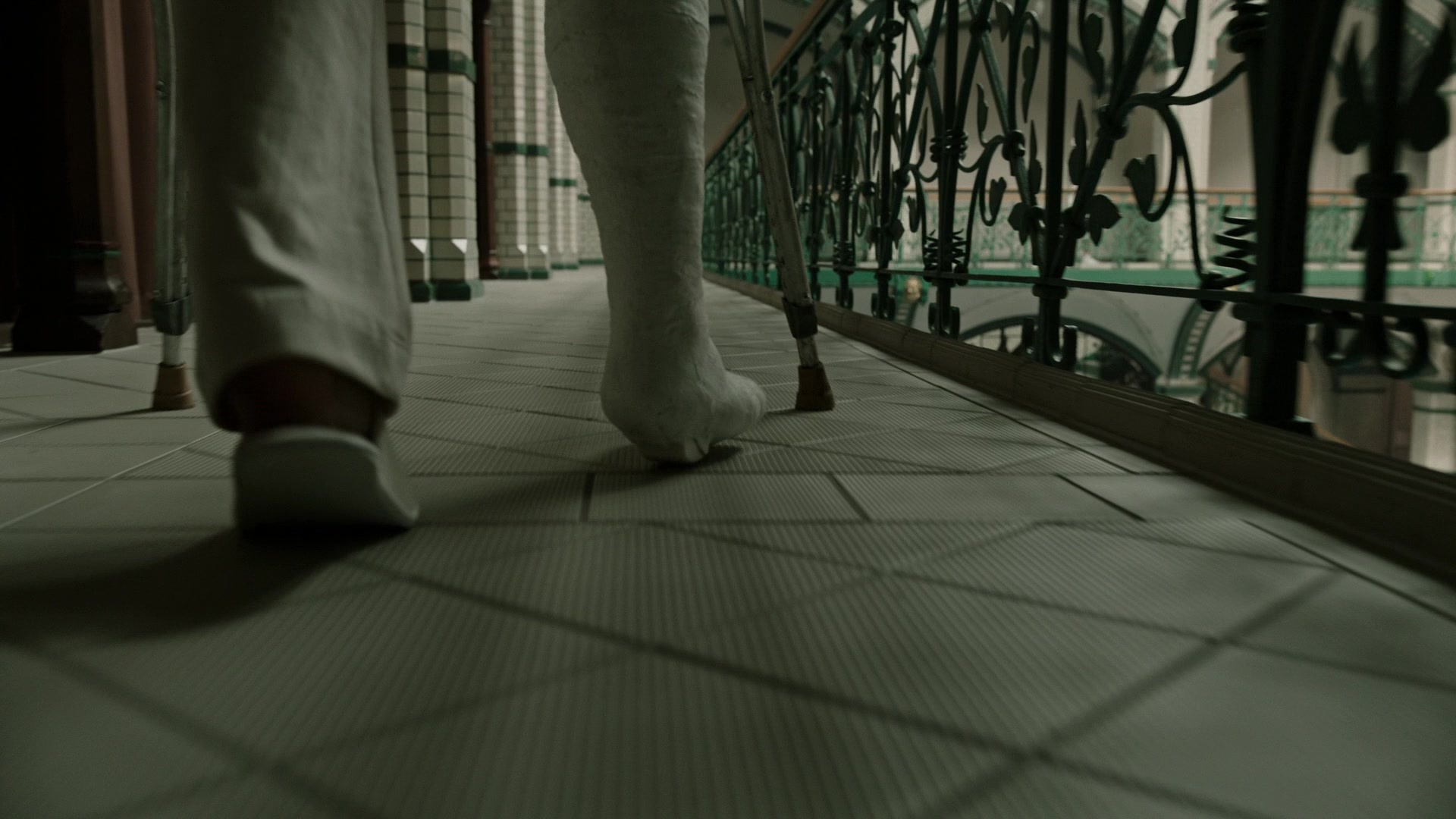 A Cure for Wellness (2017), wide, 1.78:1 — film still