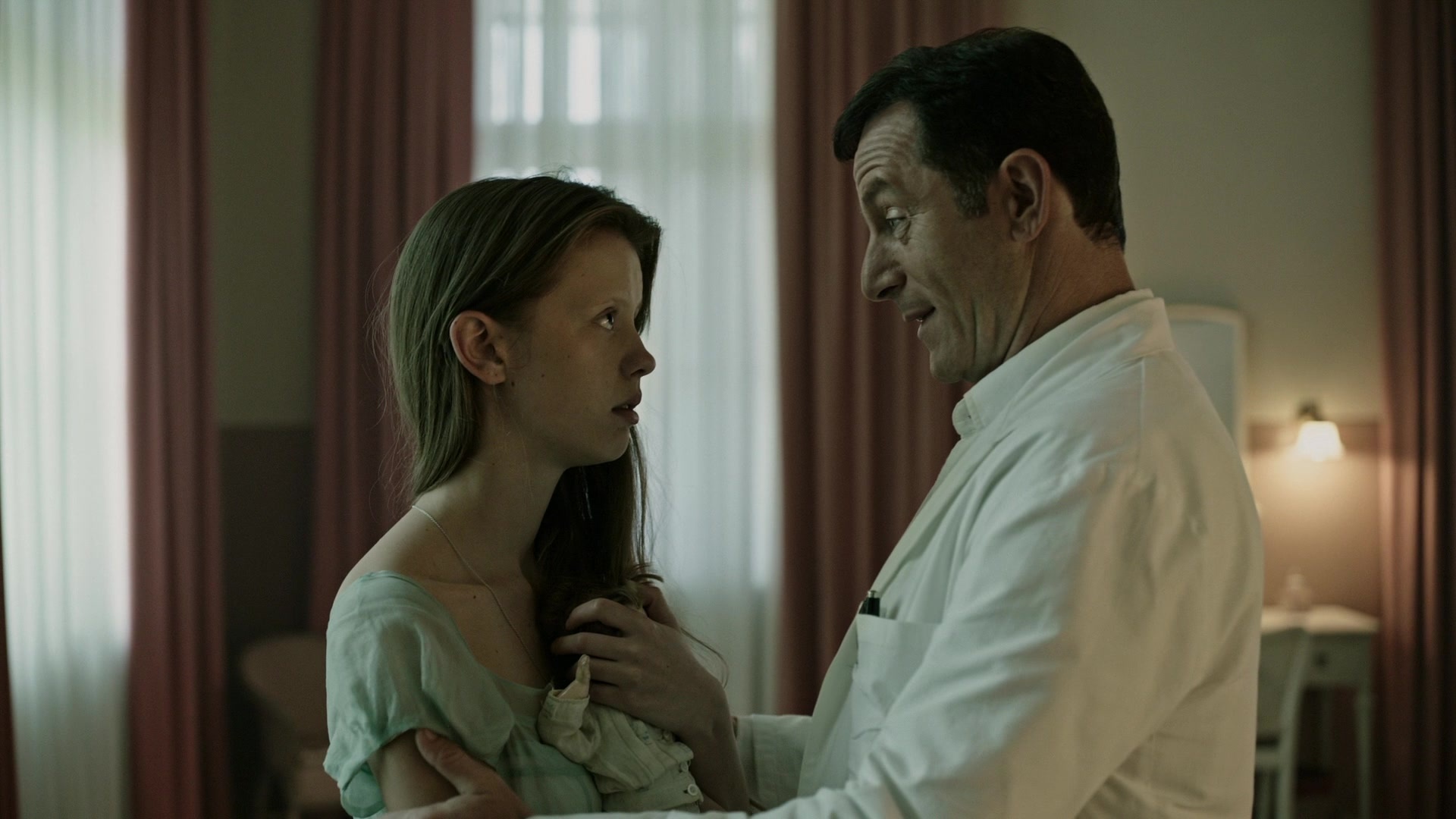 A Cure for Wellness (2017), wide, 1.78:1 — film still