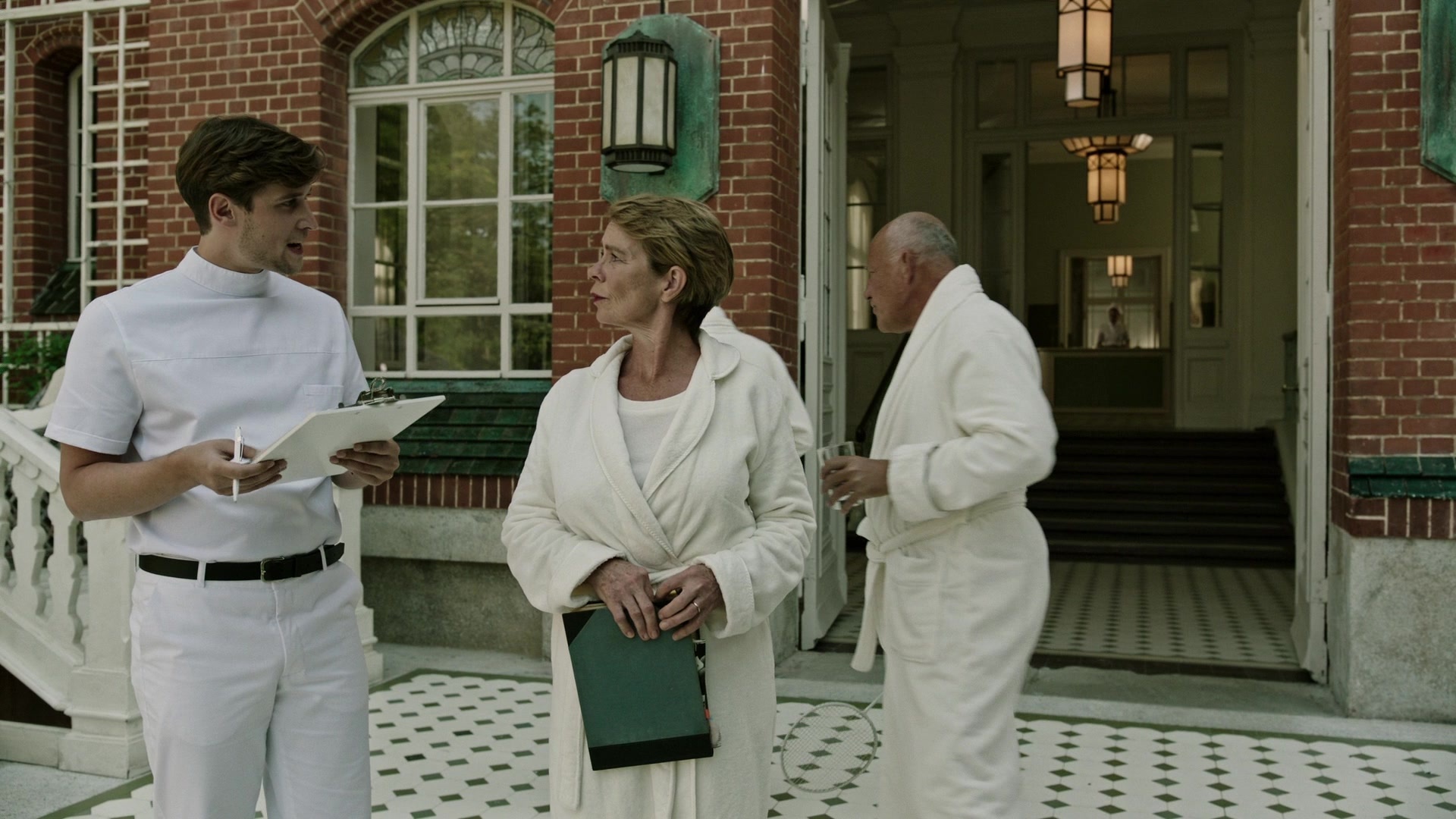 A Cure for Wellness (2017), wide, 1.78:1 — film still