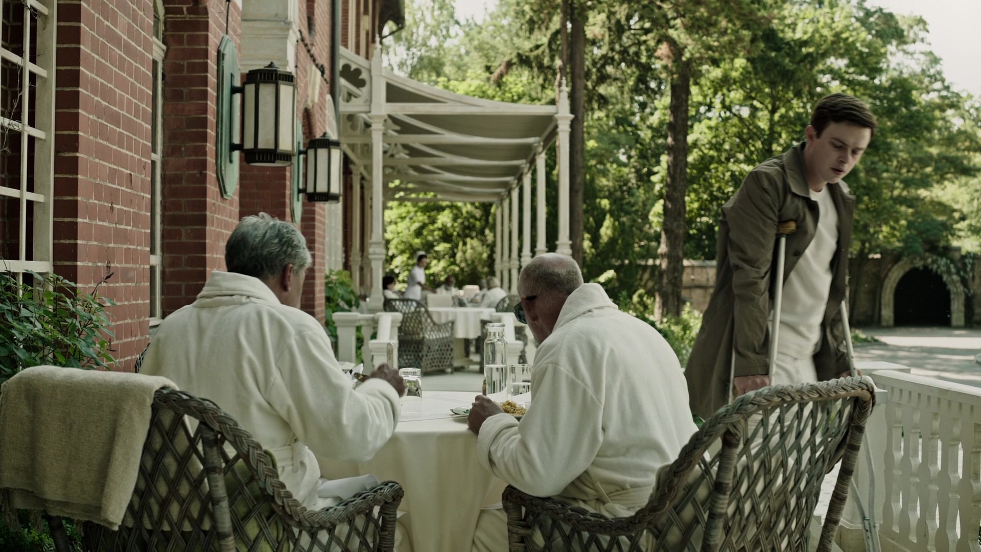 A Cure for Wellness (2017), wide, 1.78:1 — film still
