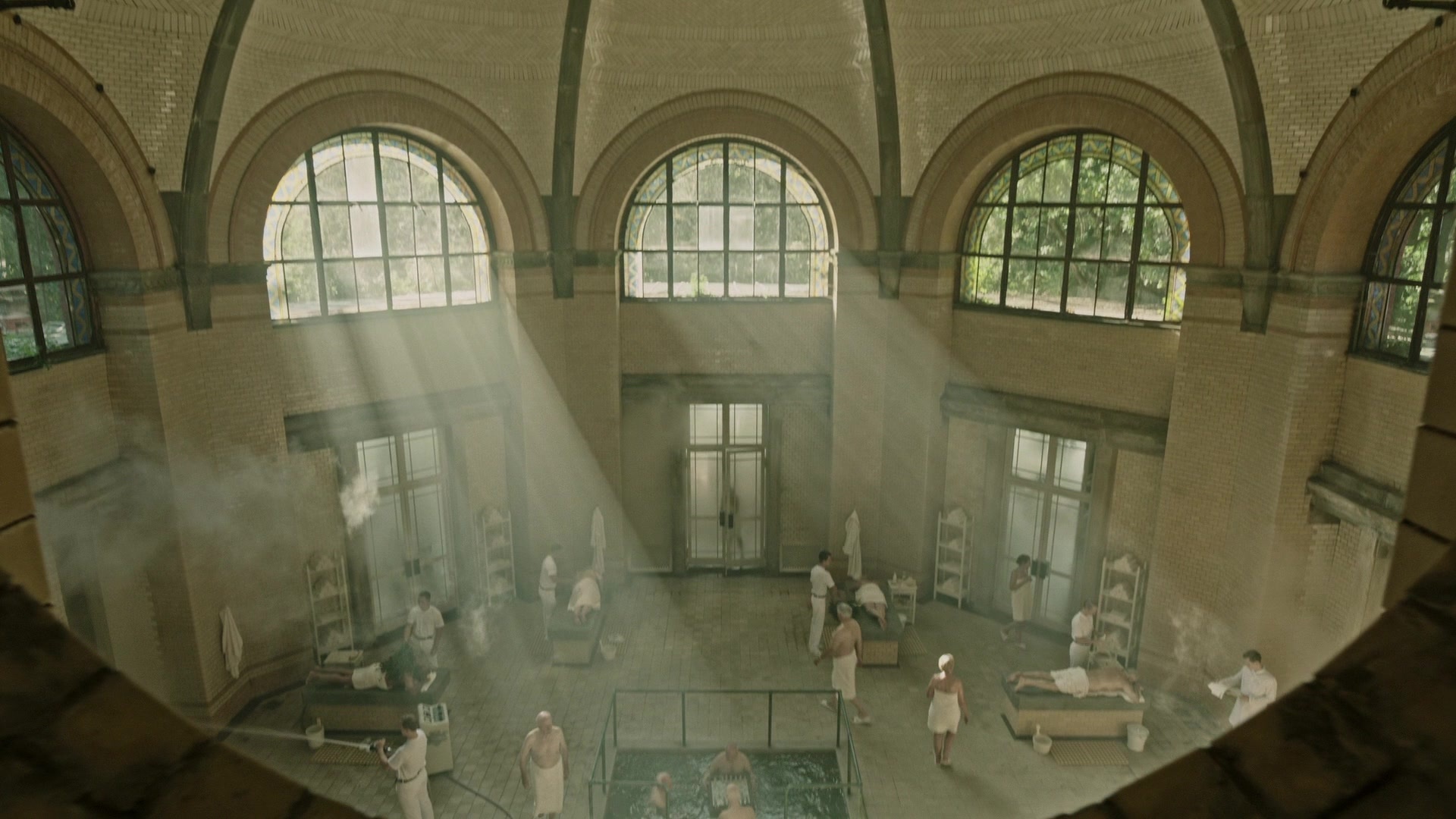 A Cure for Wellness (2017), wide, 1.78:1 — film still