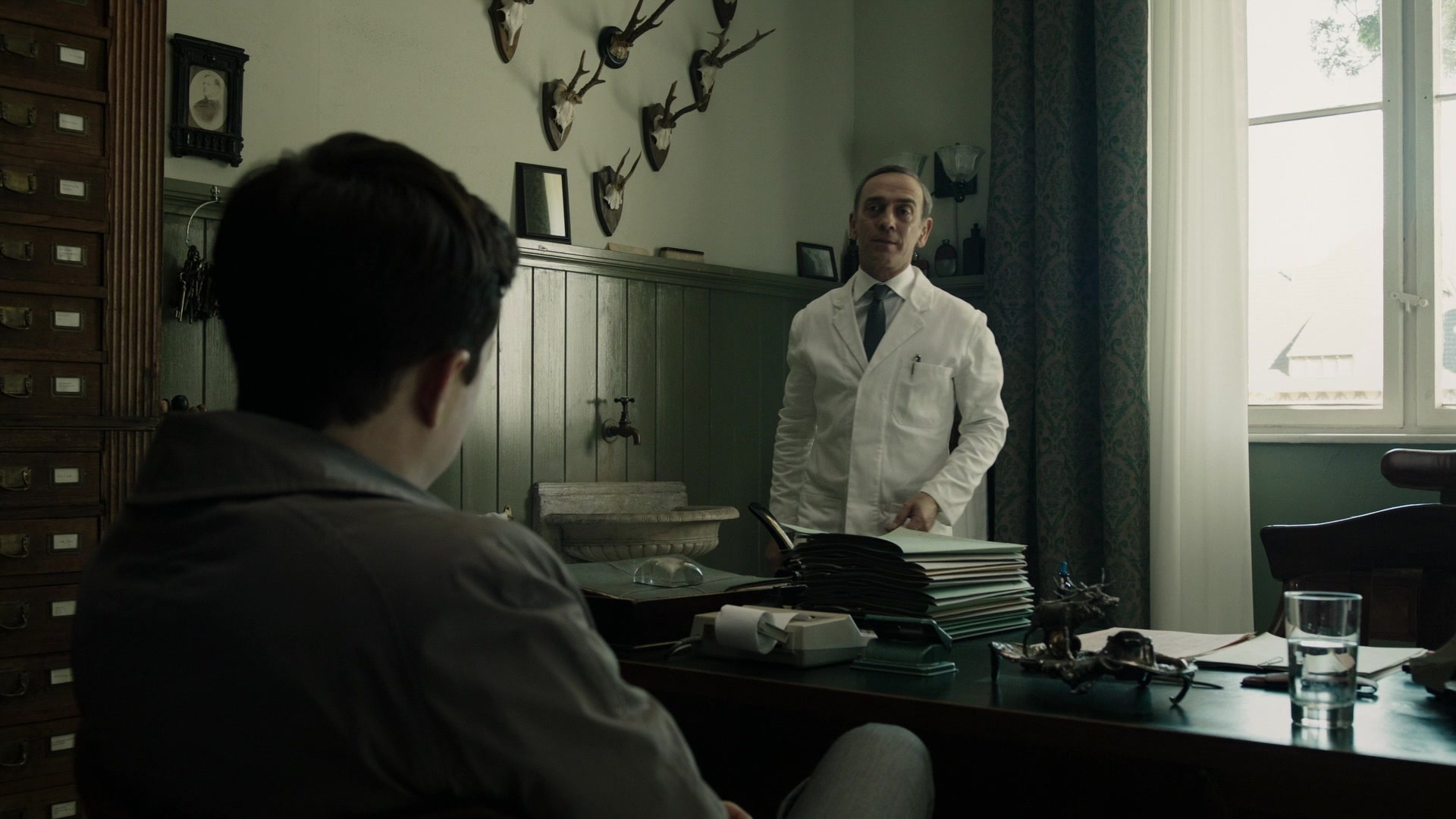 A Cure for Wellness (2017), wide, 1.78:1 — film still