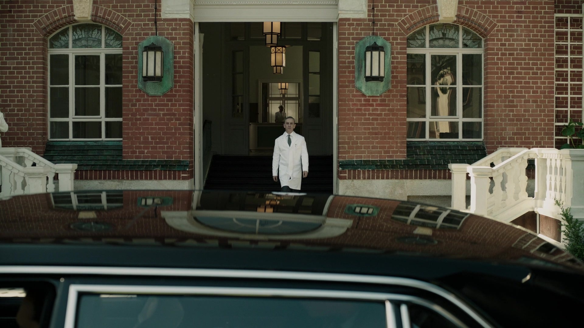 A Cure for Wellness (2017), wide, 1.78:1 — film still