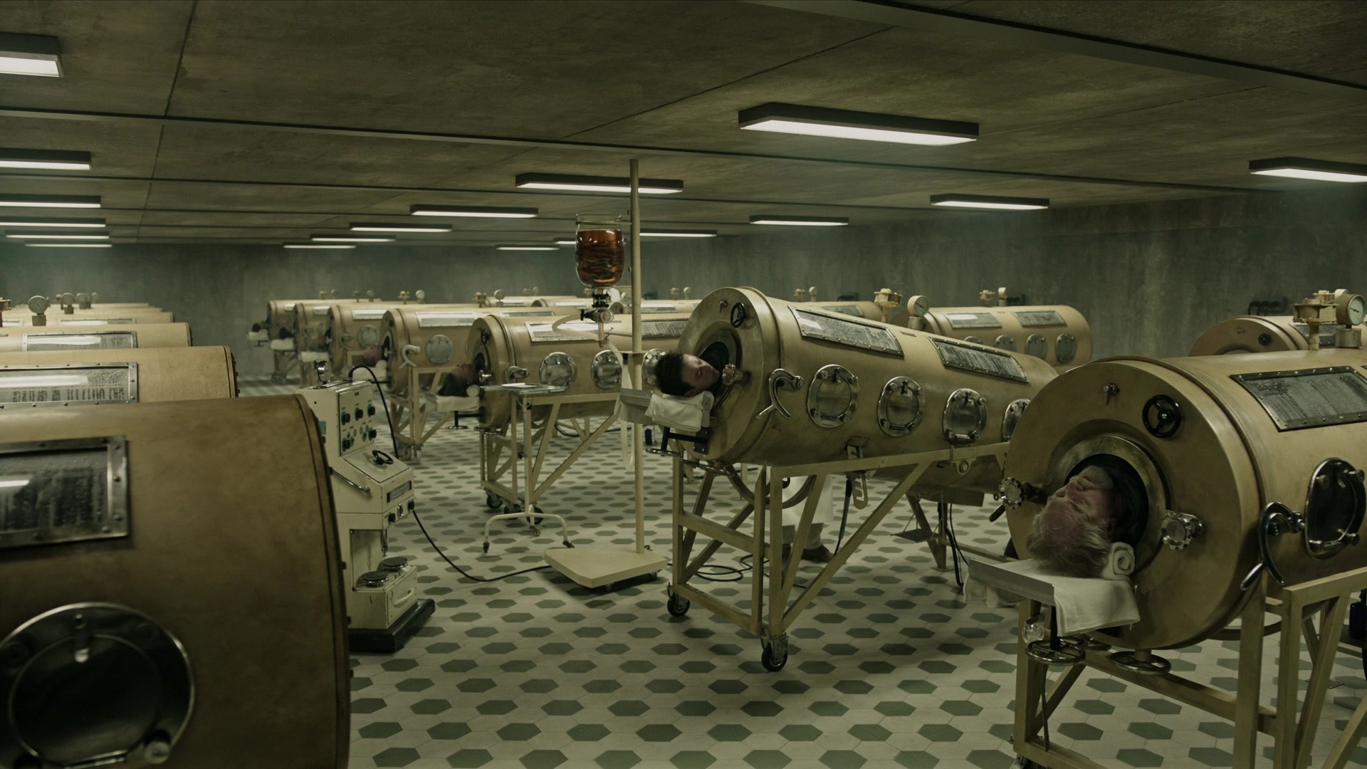 A Cure for Wellness (2017), wide, 1.78:1 — film still