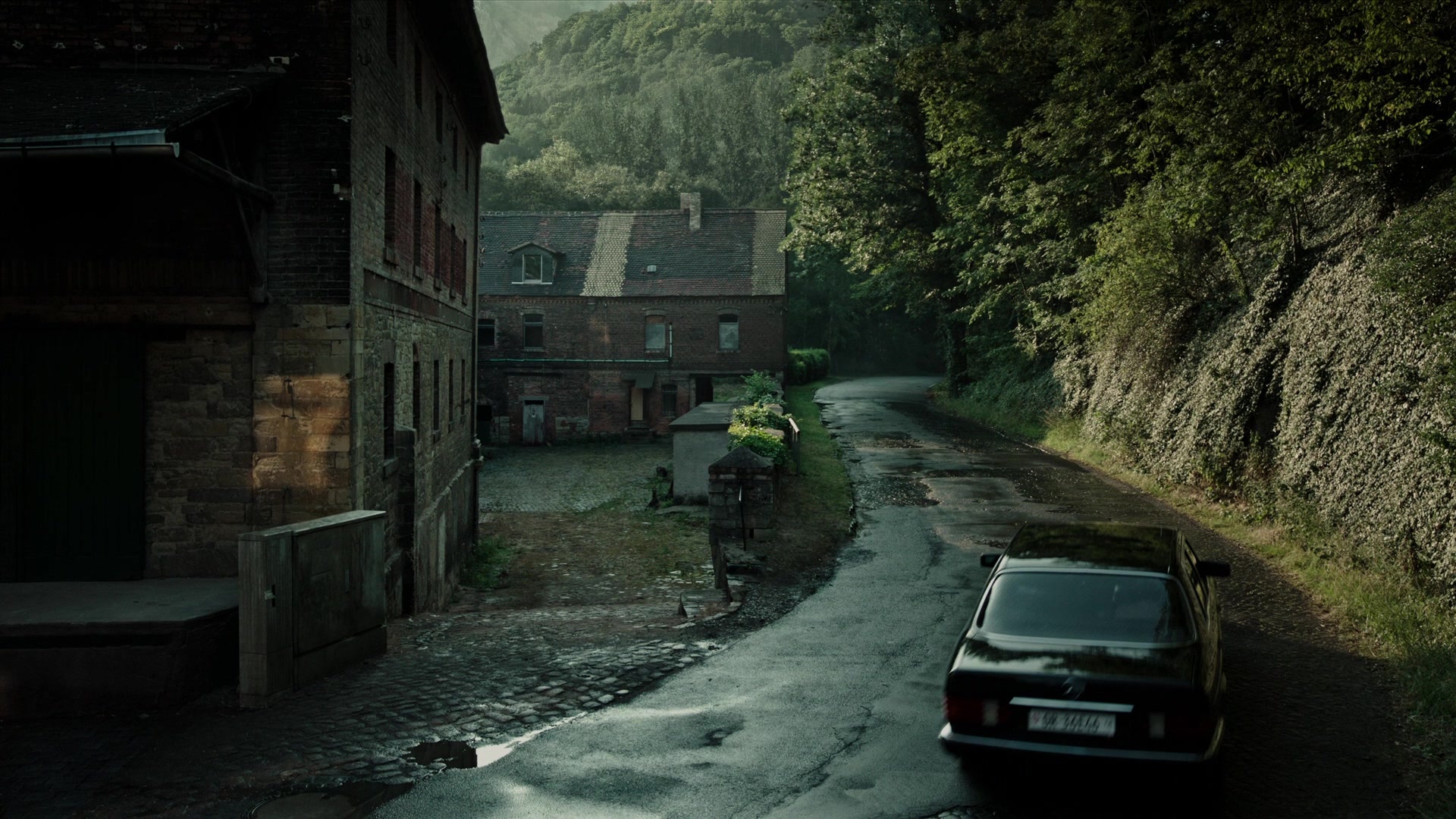 A Cure for Wellness (2017), wide, 1.78:1 — film still