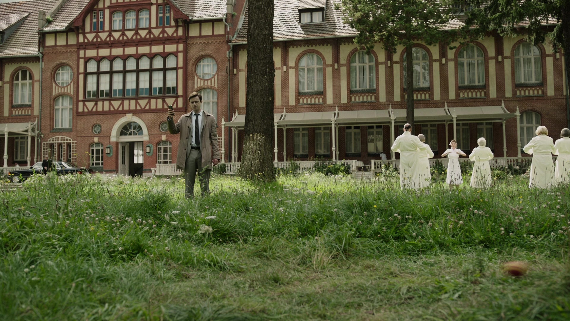 A Cure for Wellness (2017), wide, 1.78:1 — film still