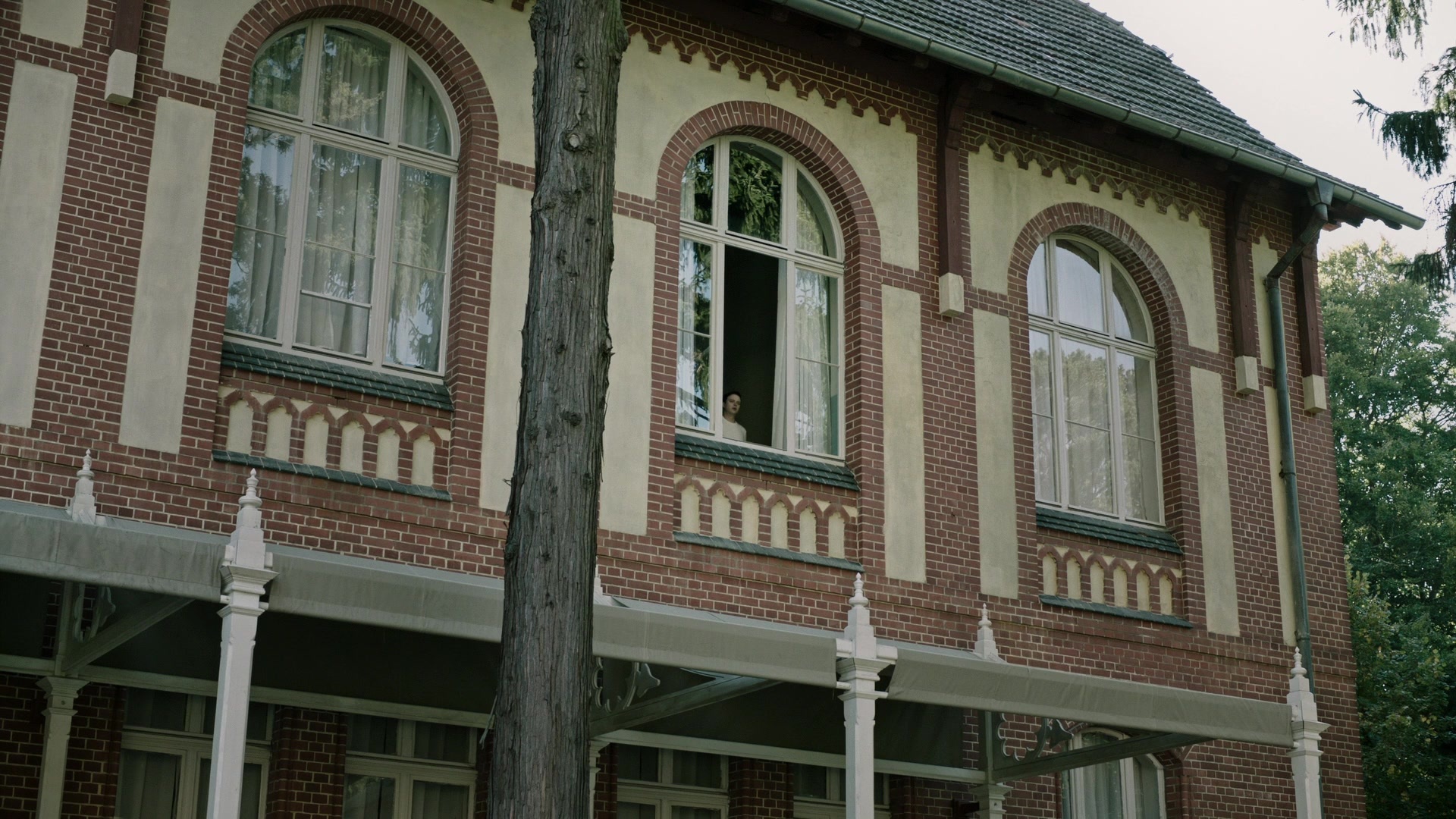 A Cure for Wellness (2017), wide, 1.78:1 — film still