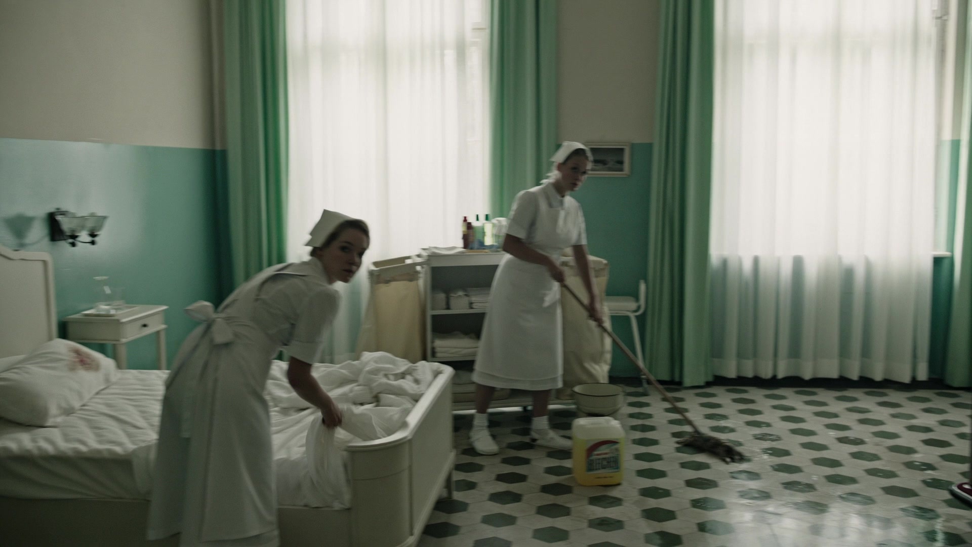 A Cure for Wellness (2017), wide, 1.78:1 — film still