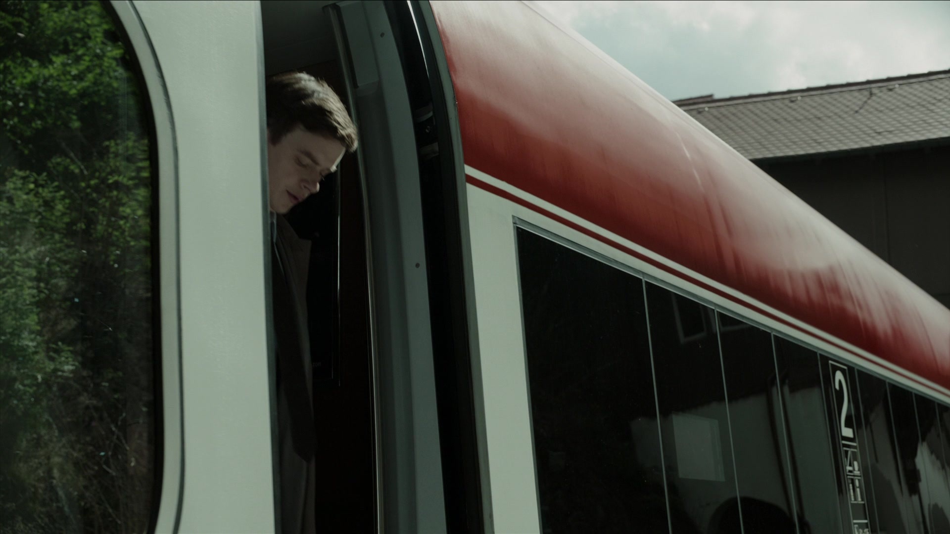 A Cure for Wellness (2017), wide, 1.78:1 — film still