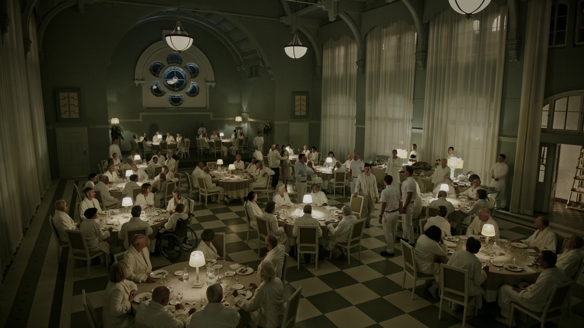 A Cure for Wellness (2017), wide, 1.78:1 — film still