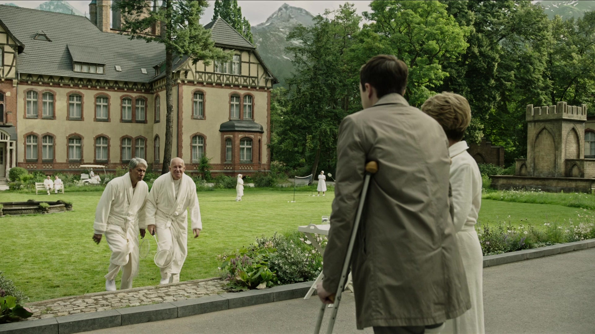 A Cure for Wellness (2017), wide, 1.78:1 — film still