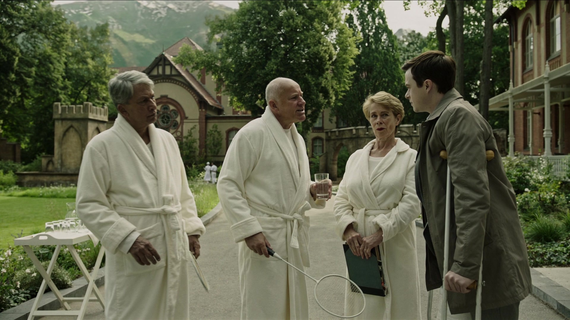 A Cure for Wellness (2017), wide, 1.78:1 — film still