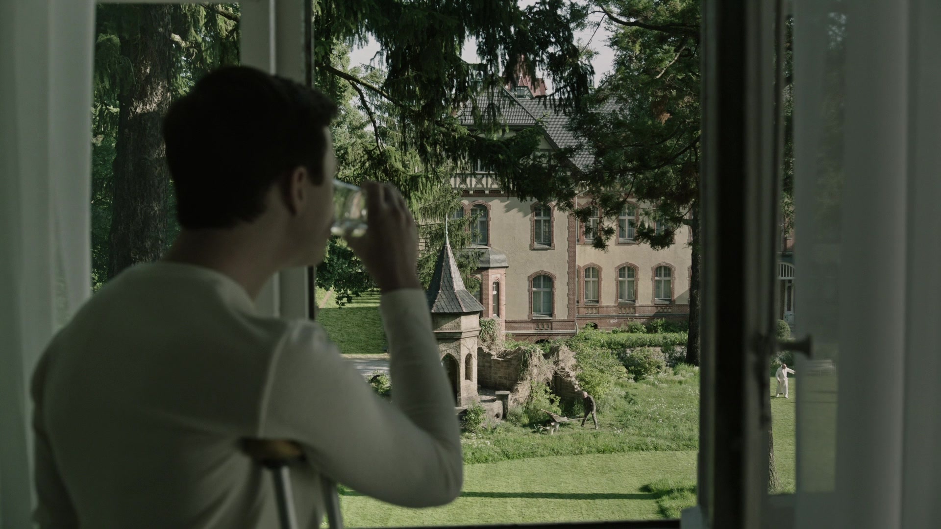A Cure for Wellness (2017), wide, 1.78:1 — film still