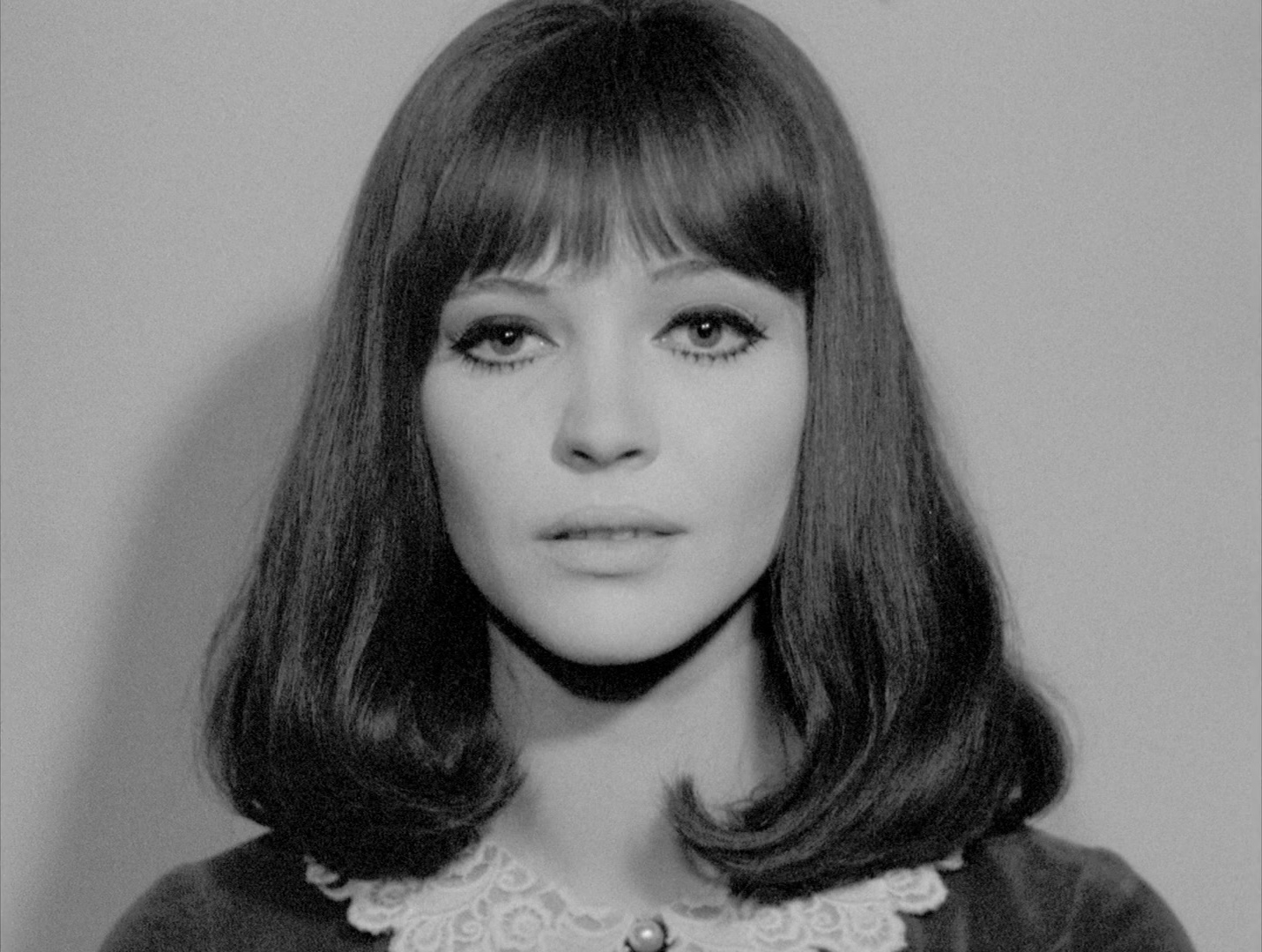 Alphaville: Une étrange aventure de Lemmy Caution (1965), close, 1.33:1 — film still