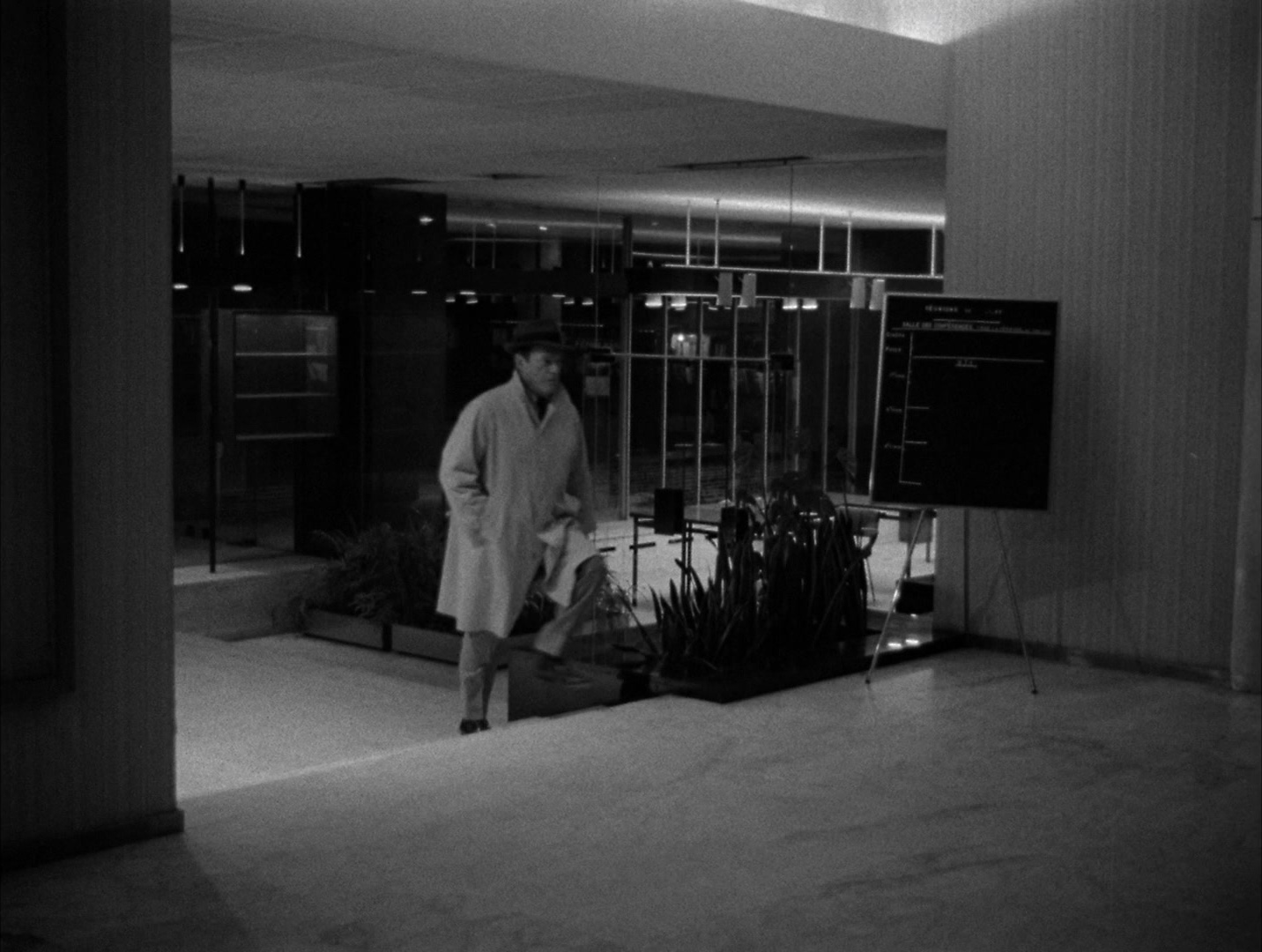 Alphaville: Une étrange aventure de Lemmy Caution (1965), wide, 1.33:1 — film still