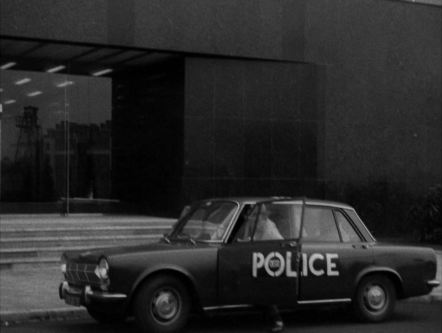 Alphaville: Une étrange aventure de Lemmy Caution (1965), wide, 1.33:1 — film still