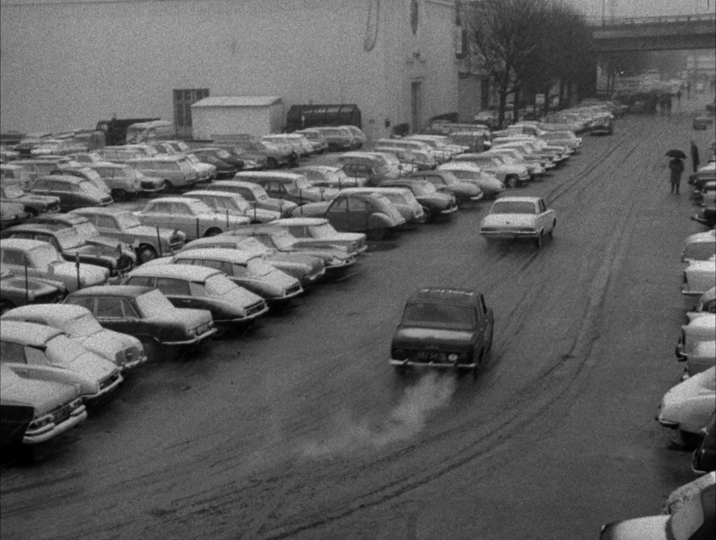 Alphaville: Une étrange aventure de Lemmy Caution (1965), unknown, 1.33:1 — film still