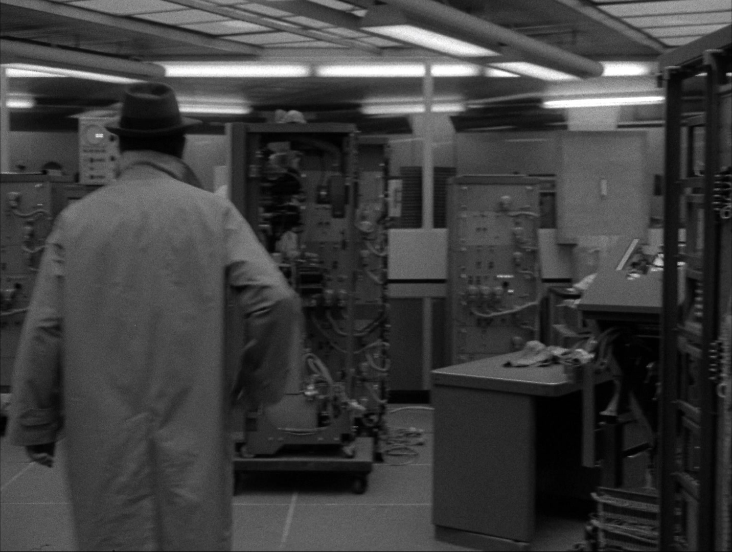 Alphaville: Une étrange aventure de Lemmy Caution (1965), wide, 1.33:1 — film still