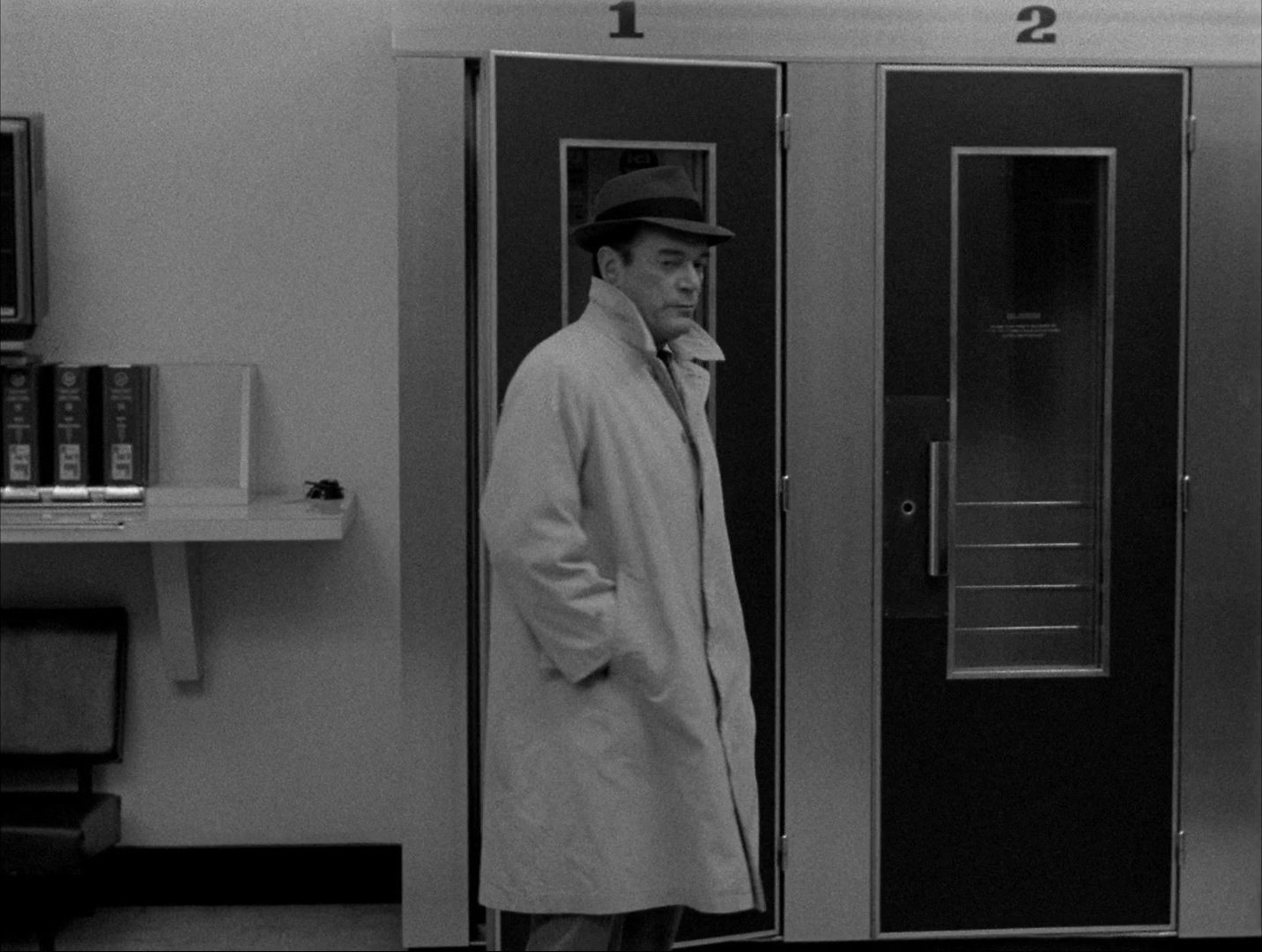 Alphaville: Une étrange aventure de Lemmy Caution (1965), wide, 1.33:1 — film still