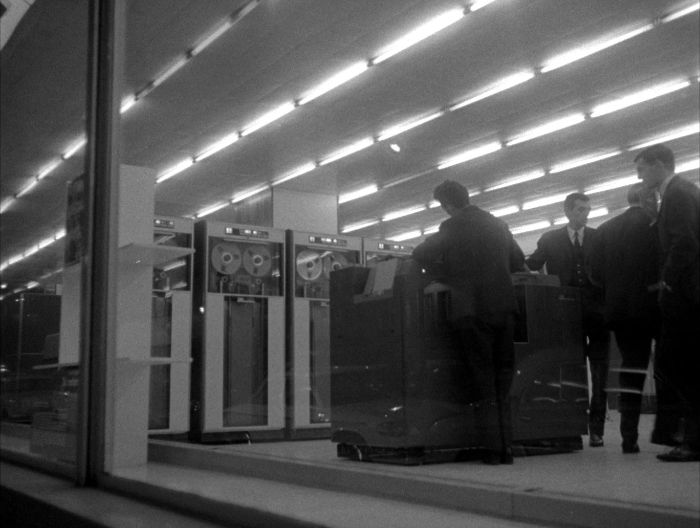 Alphaville: Une étrange aventure de Lemmy Caution (1965), wide, 1.33:1 — film still