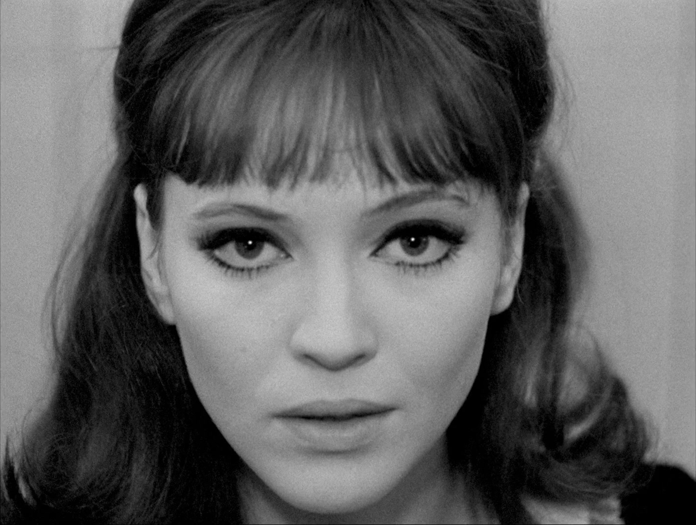 Alphaville: Une étrange aventure de Lemmy Caution (1965), close, 1.33:1 — film still