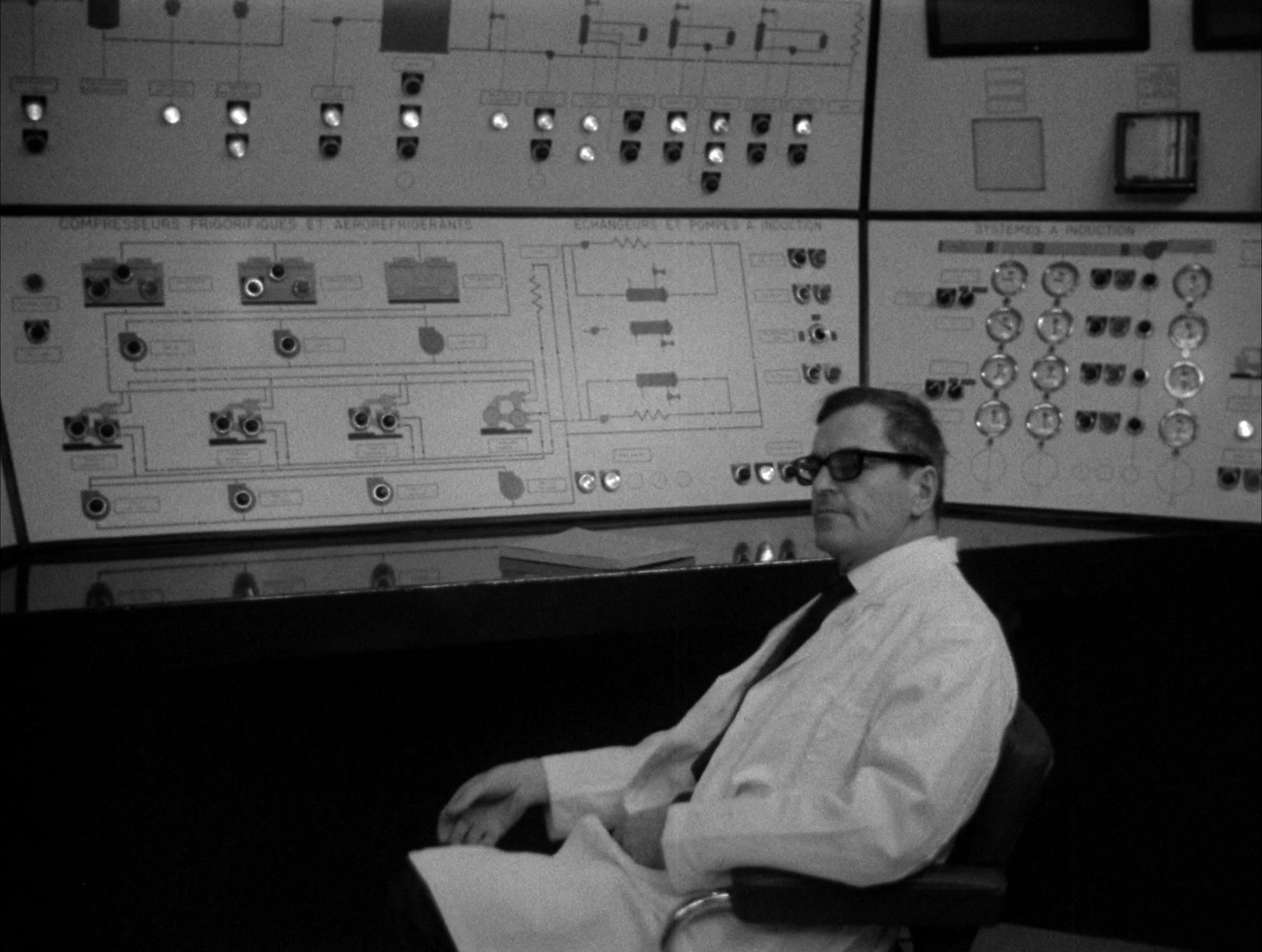 Alphaville: Une étrange aventure de Lemmy Caution (1965), unknown, 1.33:1 — film still