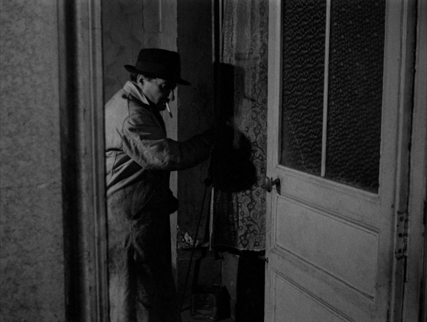 Alphaville: Une étrange aventure de Lemmy Caution (1965), wide, 1.33:1 — film still