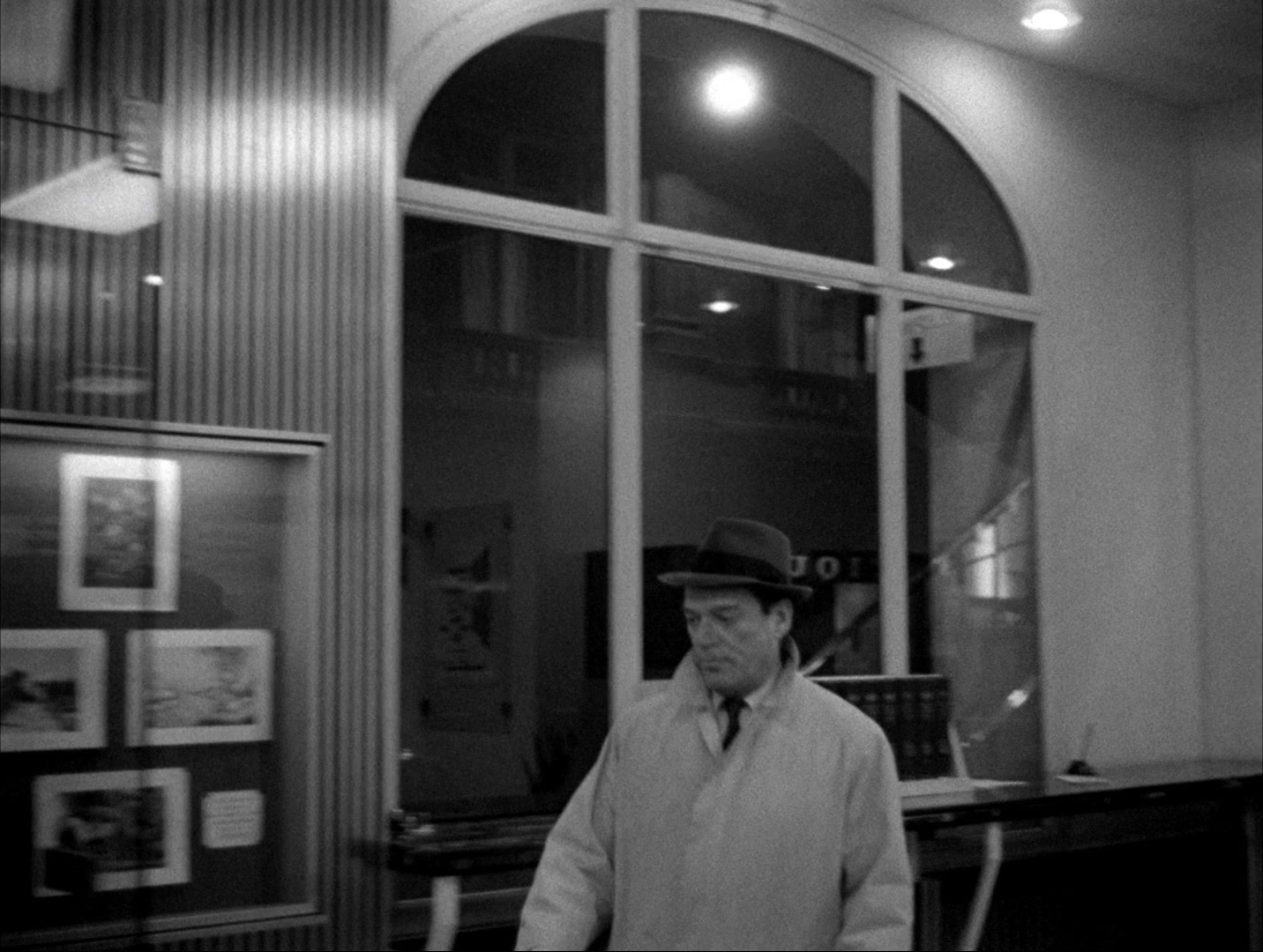 Alphaville: Une étrange aventure de Lemmy Caution (1965), wide, 1.33:1 — film still