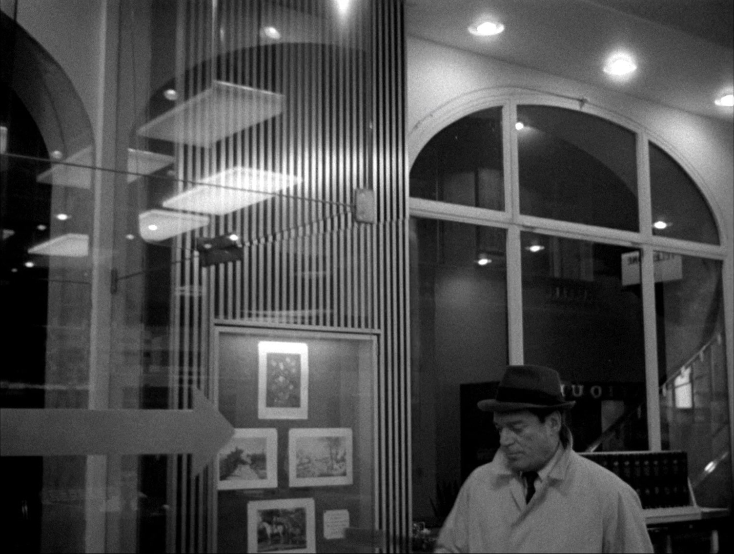Alphaville: Une étrange aventure de Lemmy Caution (1965), wide, 1.33:1 — film still