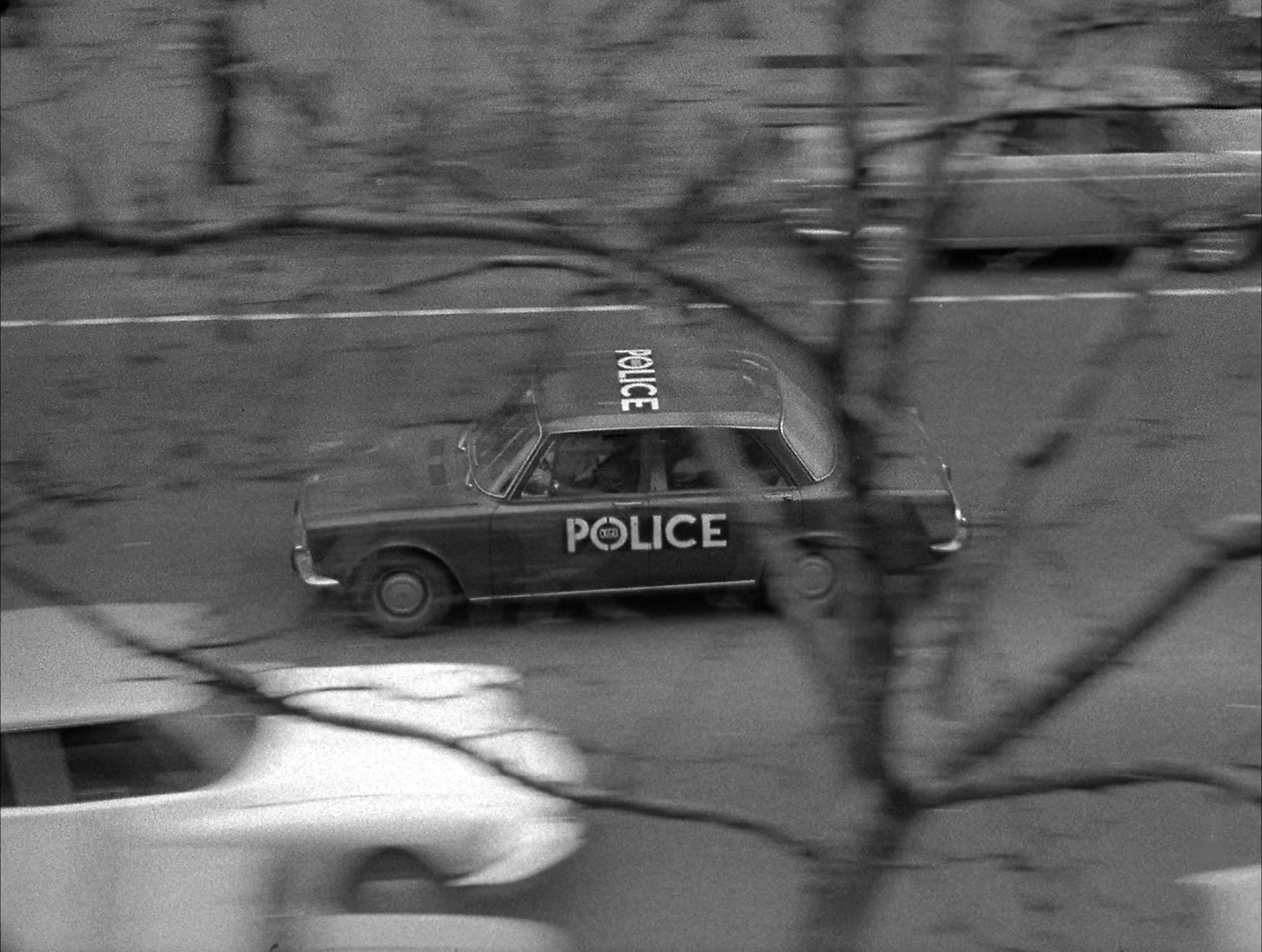 Alphaville: Une étrange aventure de Lemmy Caution (1965), wide, 1.33:1 — film still