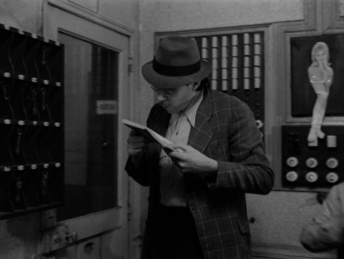 Alphaville: Une étrange aventure de Lemmy Caution (1965), wide, 1.33:1 — film still