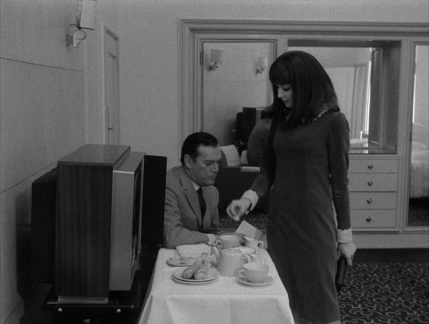 Alphaville: Une étrange aventure de Lemmy Caution (1965), wide, 1.33:1 — film still