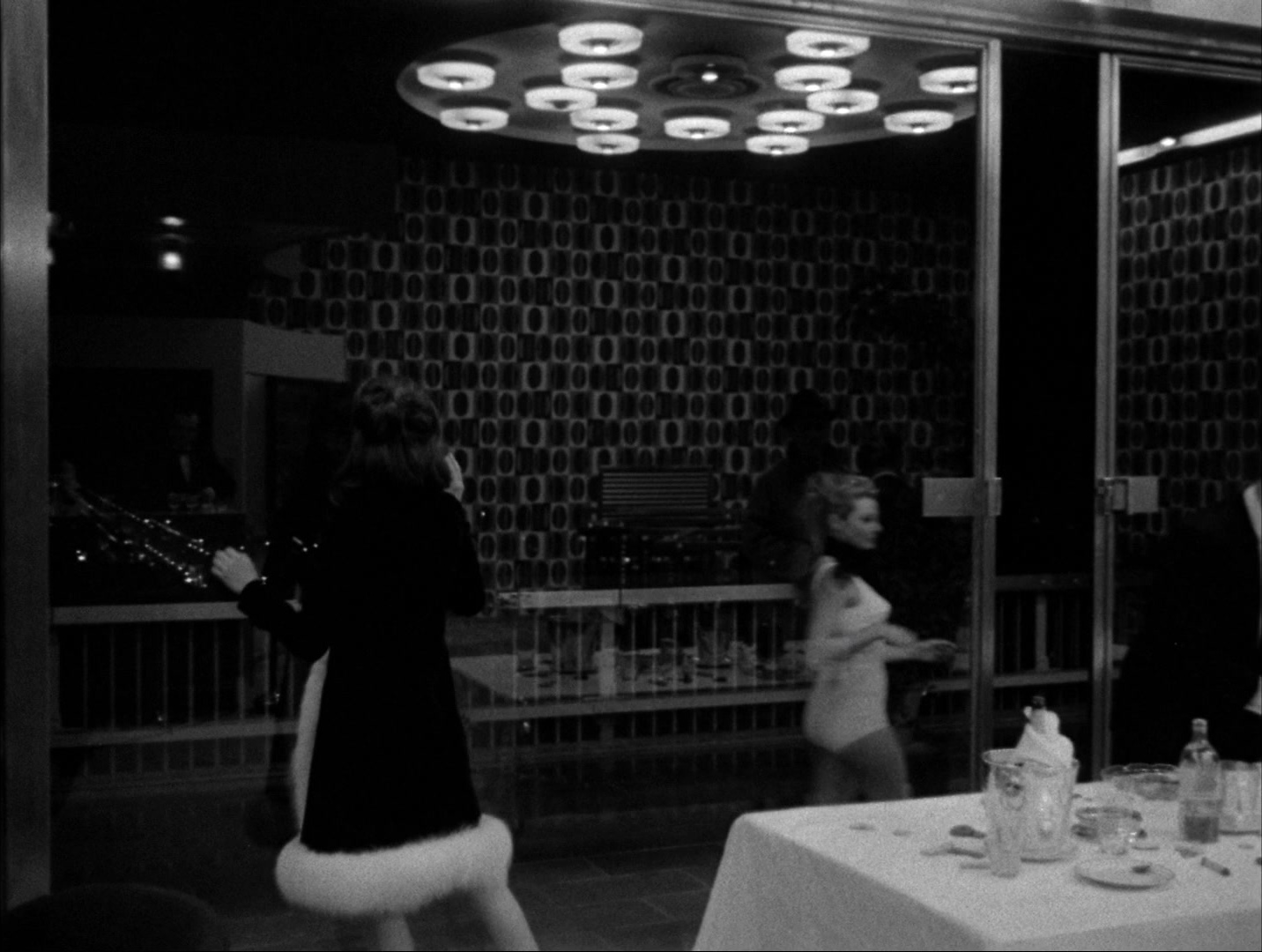 Alphaville: Une étrange aventure de Lemmy Caution (1965), wide, 1.33:1 — film still