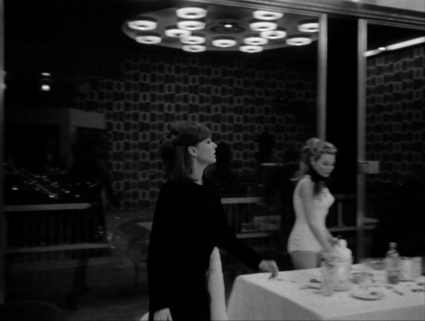 Alphaville: Une étrange aventure de Lemmy Caution (1965), wide, 1.33:1 — film still