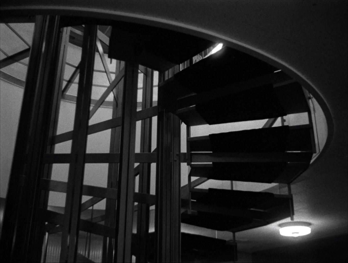 Alphaville: Une étrange aventure de Lemmy Caution (1965), unknown, 1.33:1 — film still